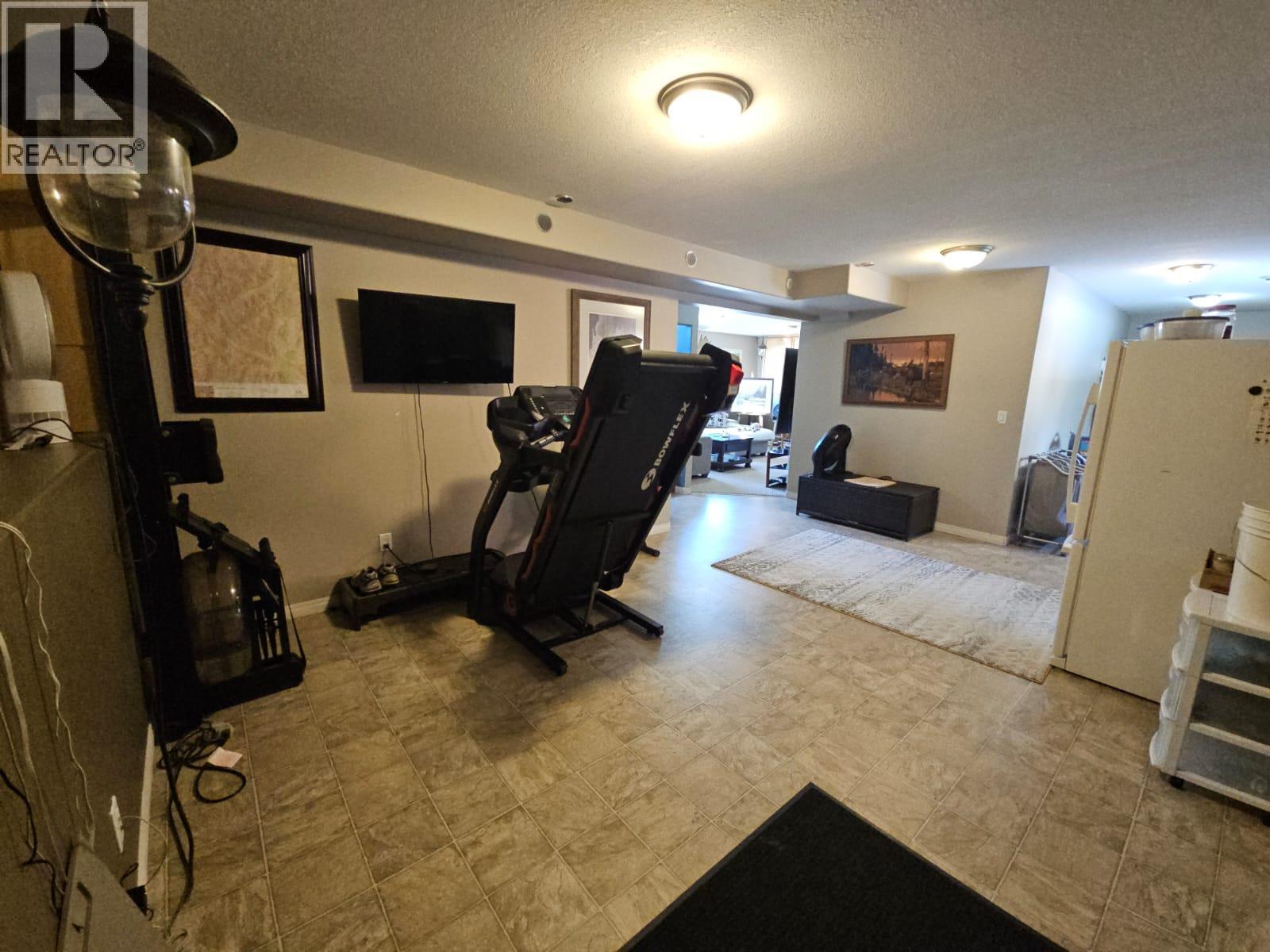 84 Wolverine Avenue, Tumbler Ridge