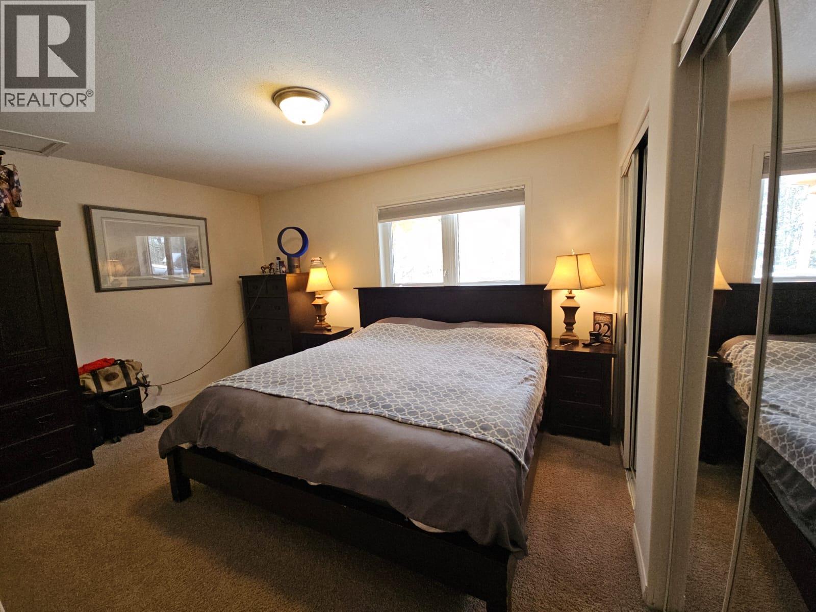 84 Wolverine Avenue, Tumbler Ridge