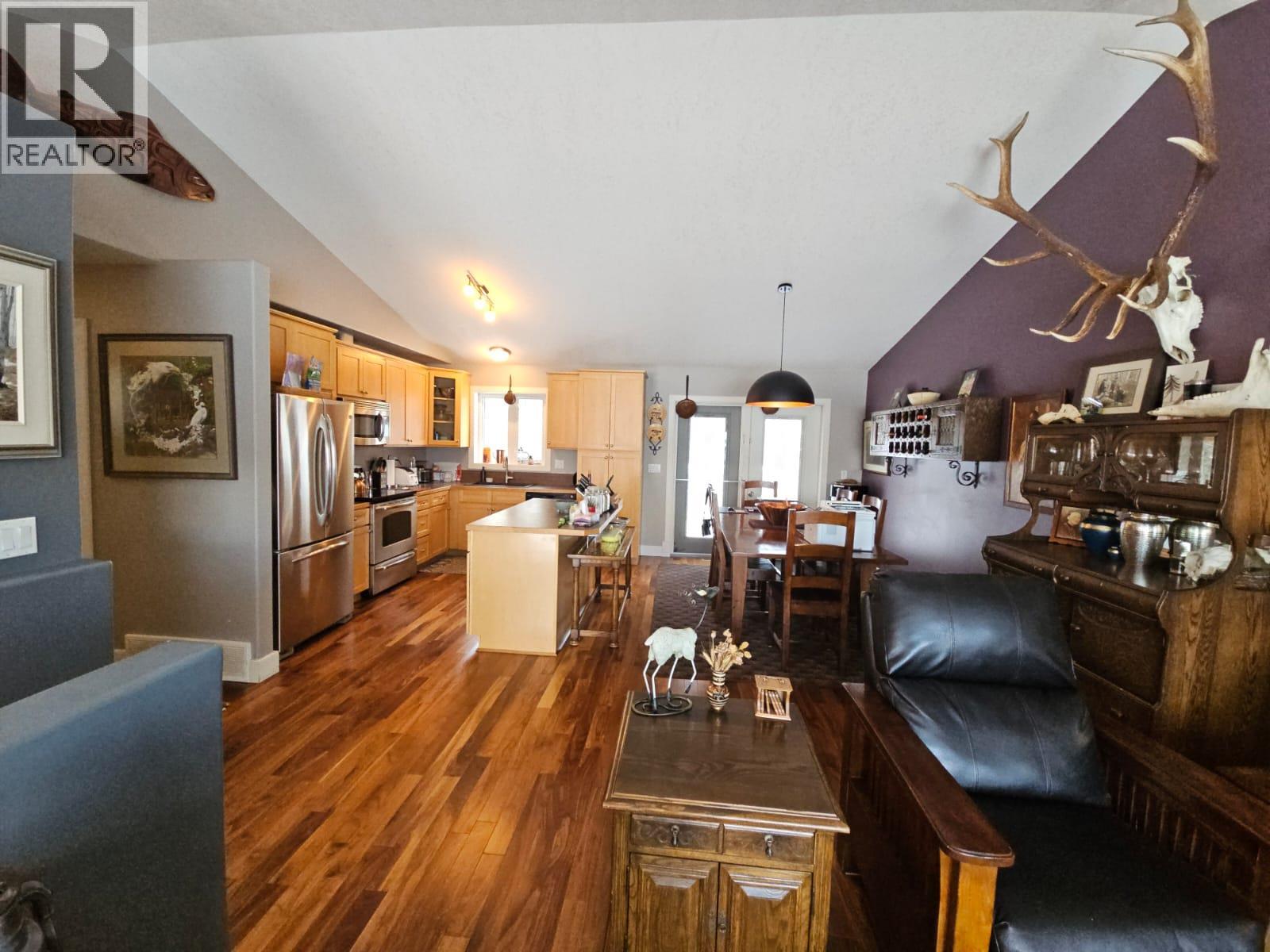 84 Wolverine Avenue, Tumbler Ridge