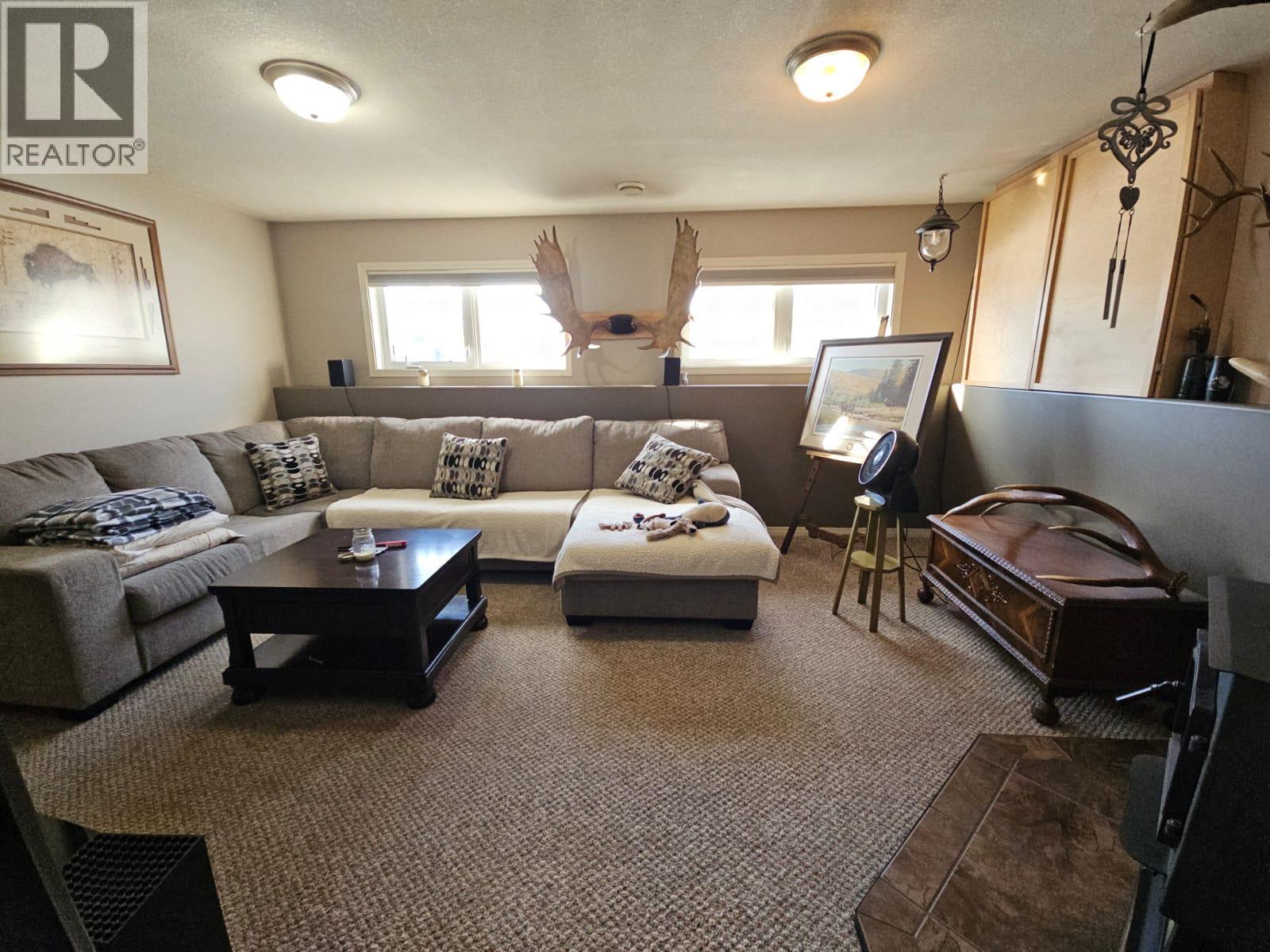 84 Wolverine Avenue, Tumbler Ridge