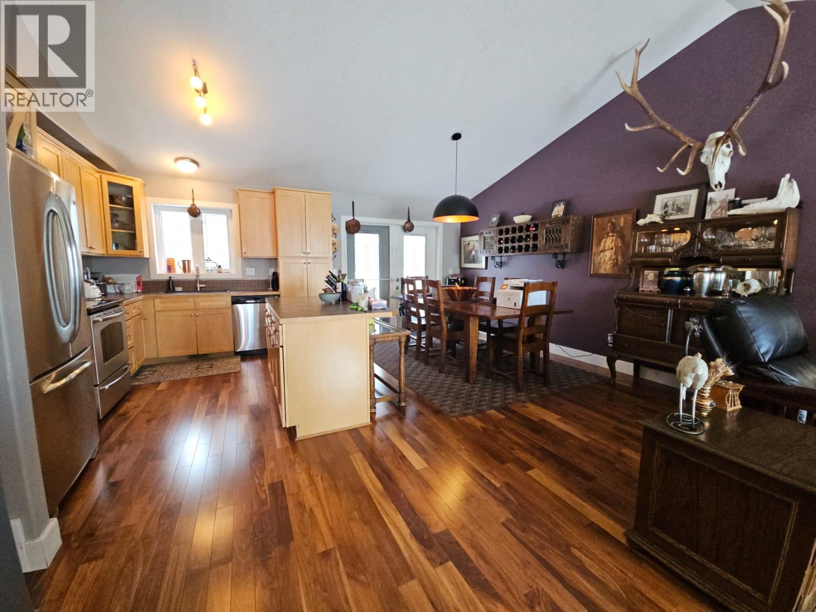 84 Wolverine Avenue, Tumbler Ridge