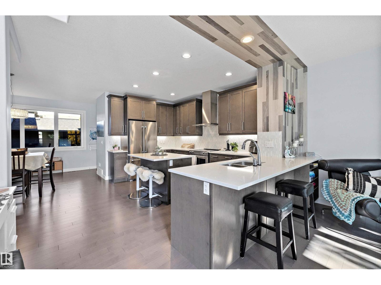 4 FOSBURY LI, Sherwood Park