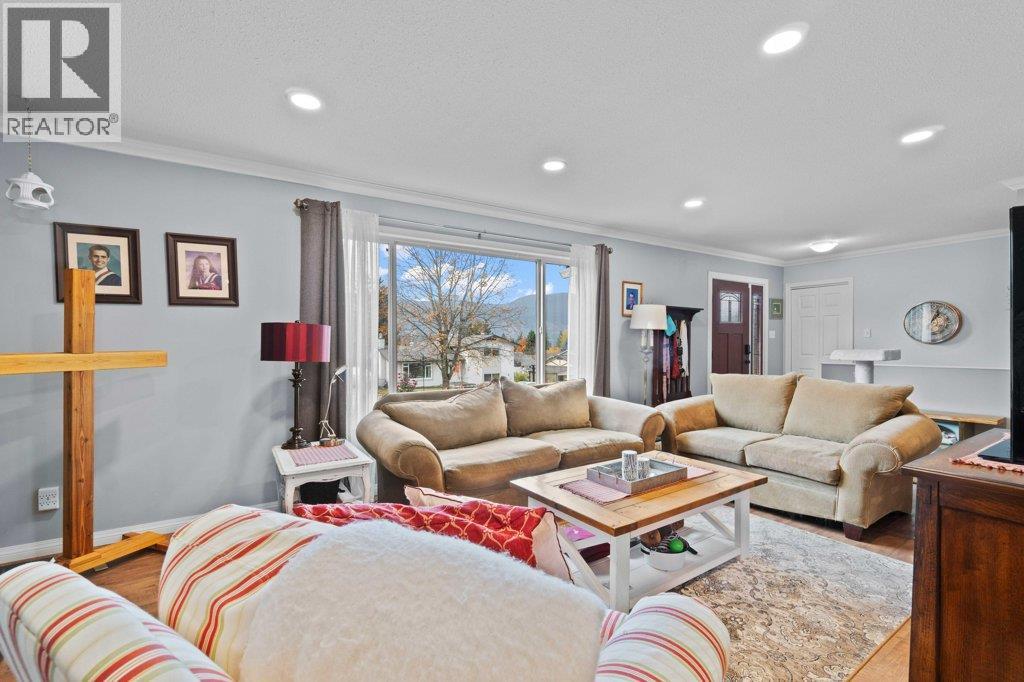 70 18 Street NE, Salmon Arm