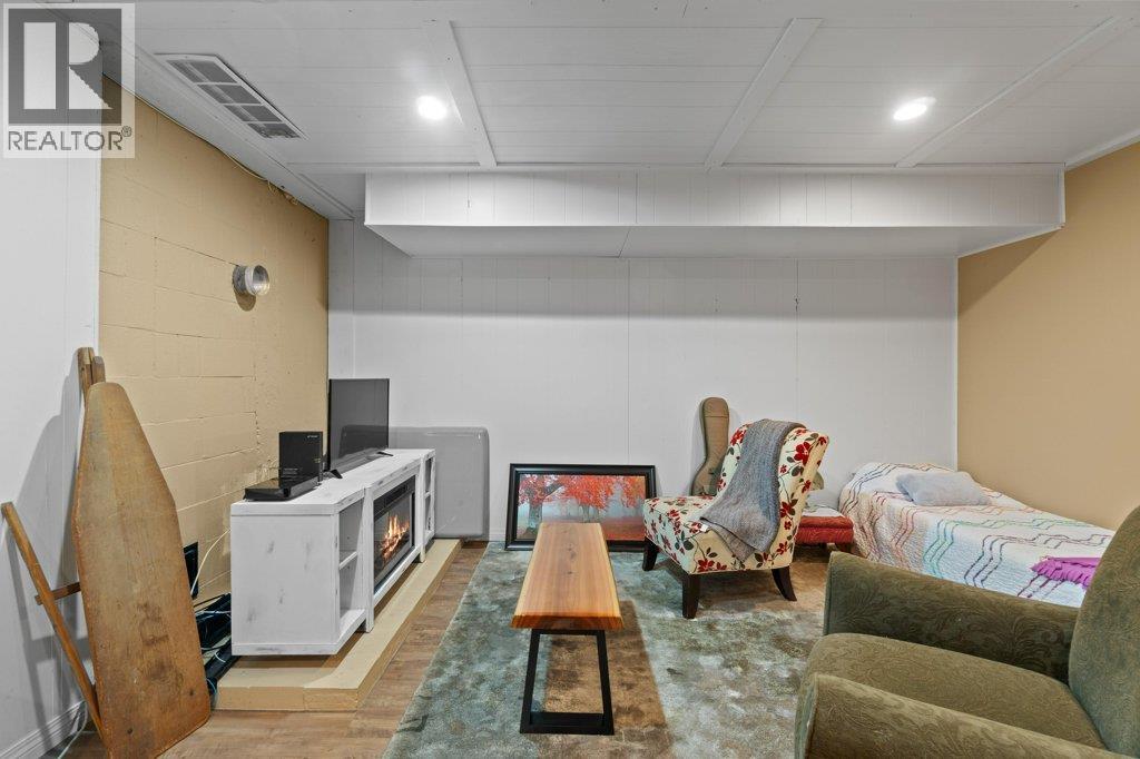 70 18 Street NE, Salmon Arm