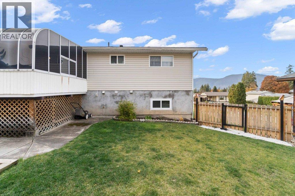 70 18 Street NE, Salmon Arm