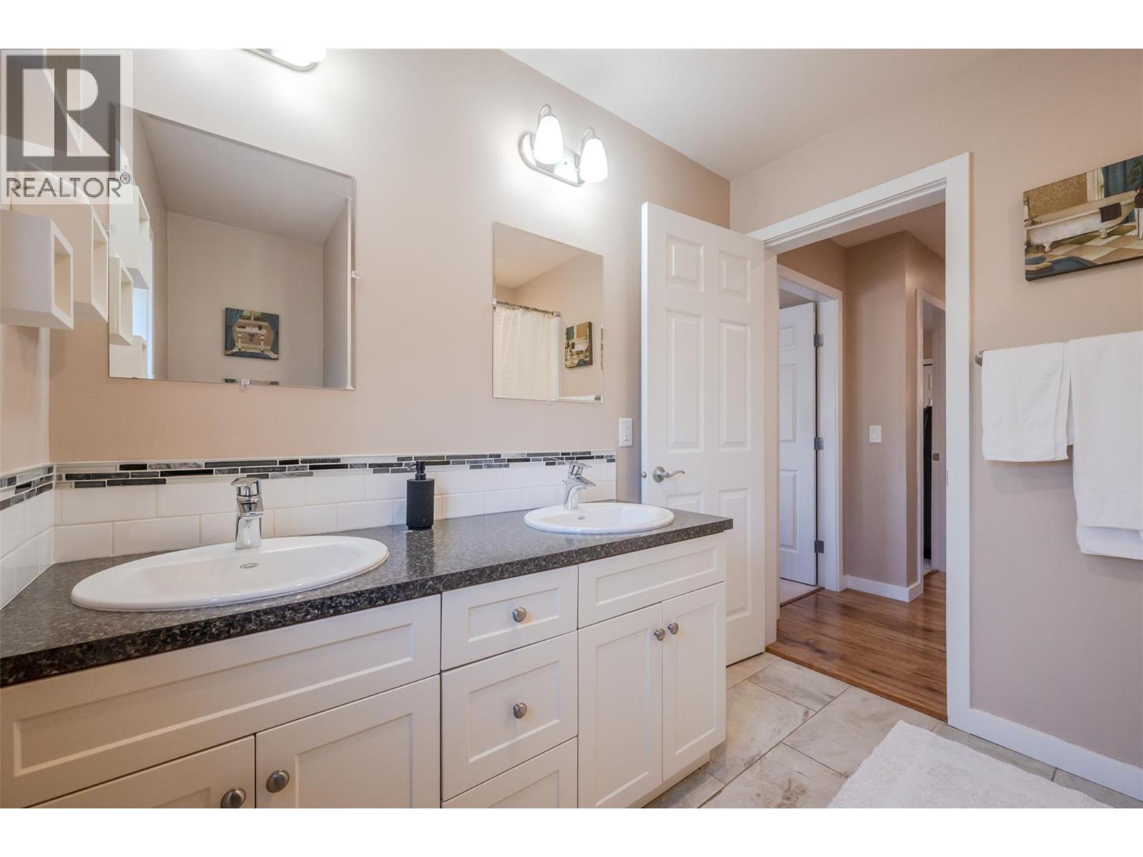 2864 Arawana Road, Naramata