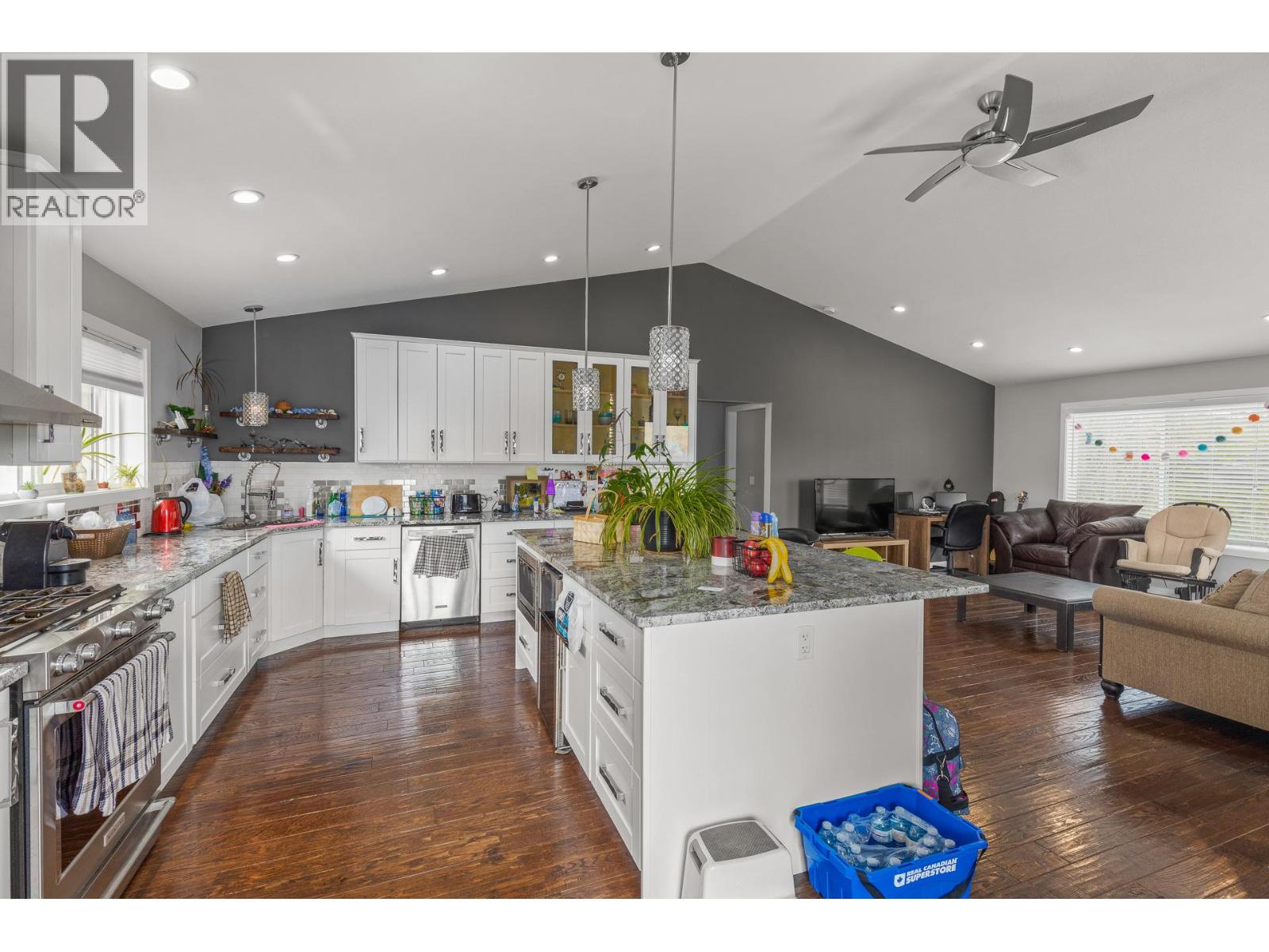  3174 Boucherie Road, West Kelowna