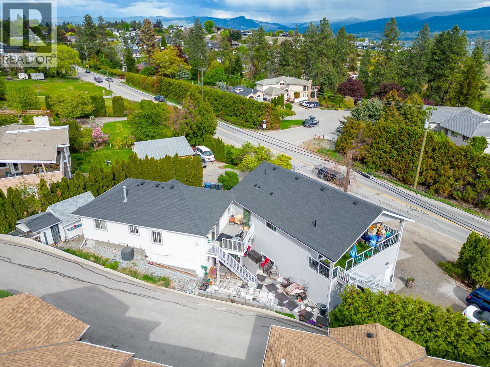  3174 Boucherie Road, West Kelowna