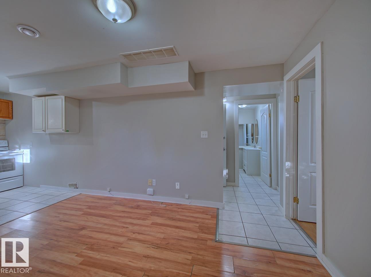 7908 82 AV NW, Edmonton