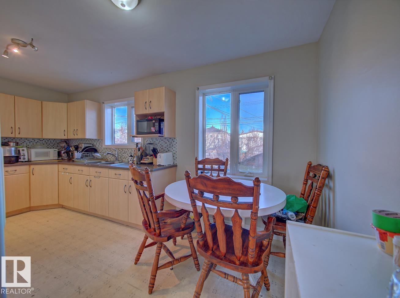 7908 82 AV NW, Edmonton