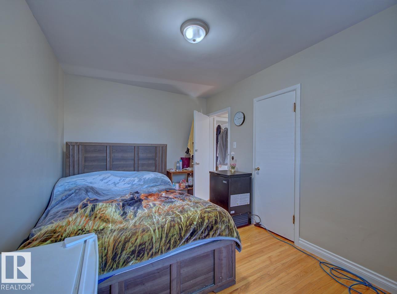 7908 82 AV NW, Edmonton