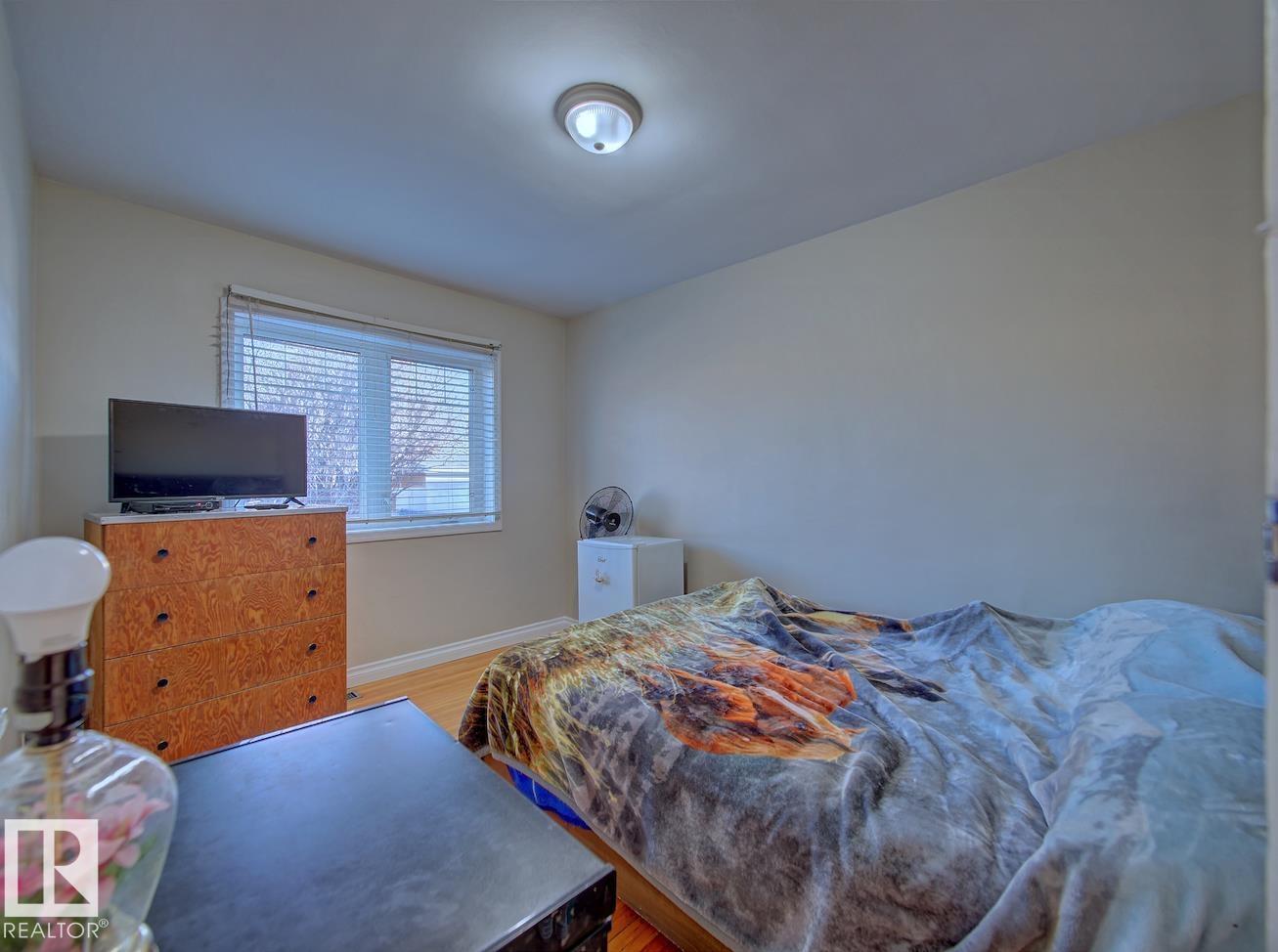 7908 82 AV NW, Edmonton