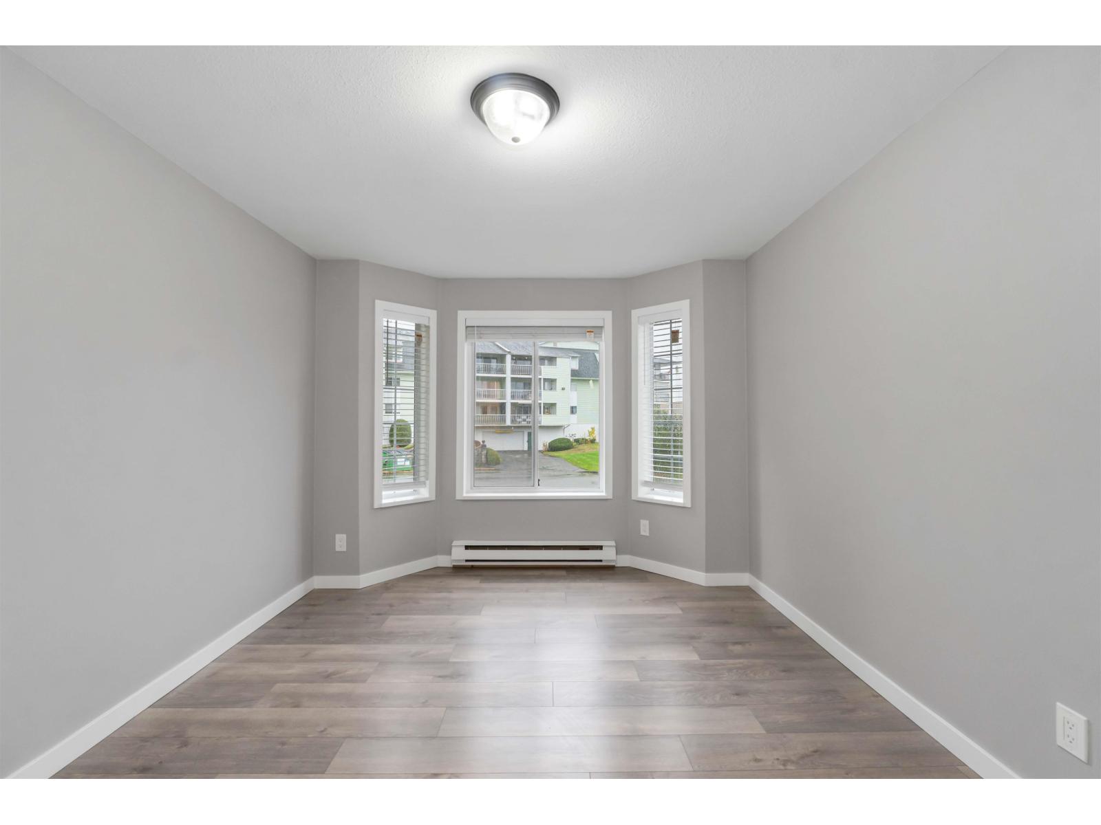 203 2567 VICTORIA STREET, Abbotsford