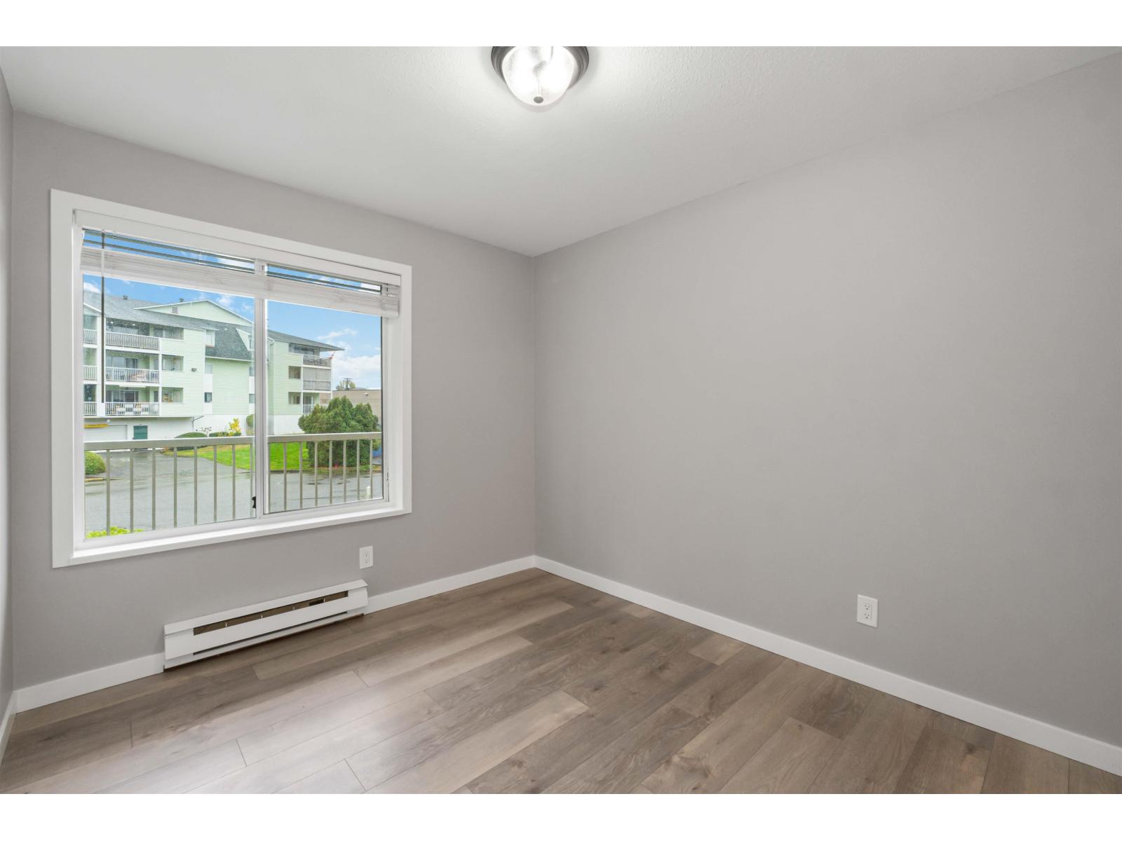 203 2567 VICTORIA STREET, Abbotsford