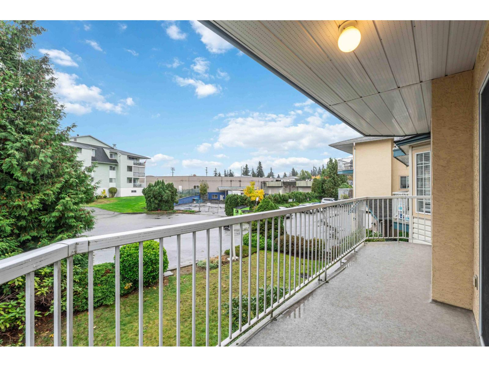 203 2567 VICTORIA STREET, Abbotsford