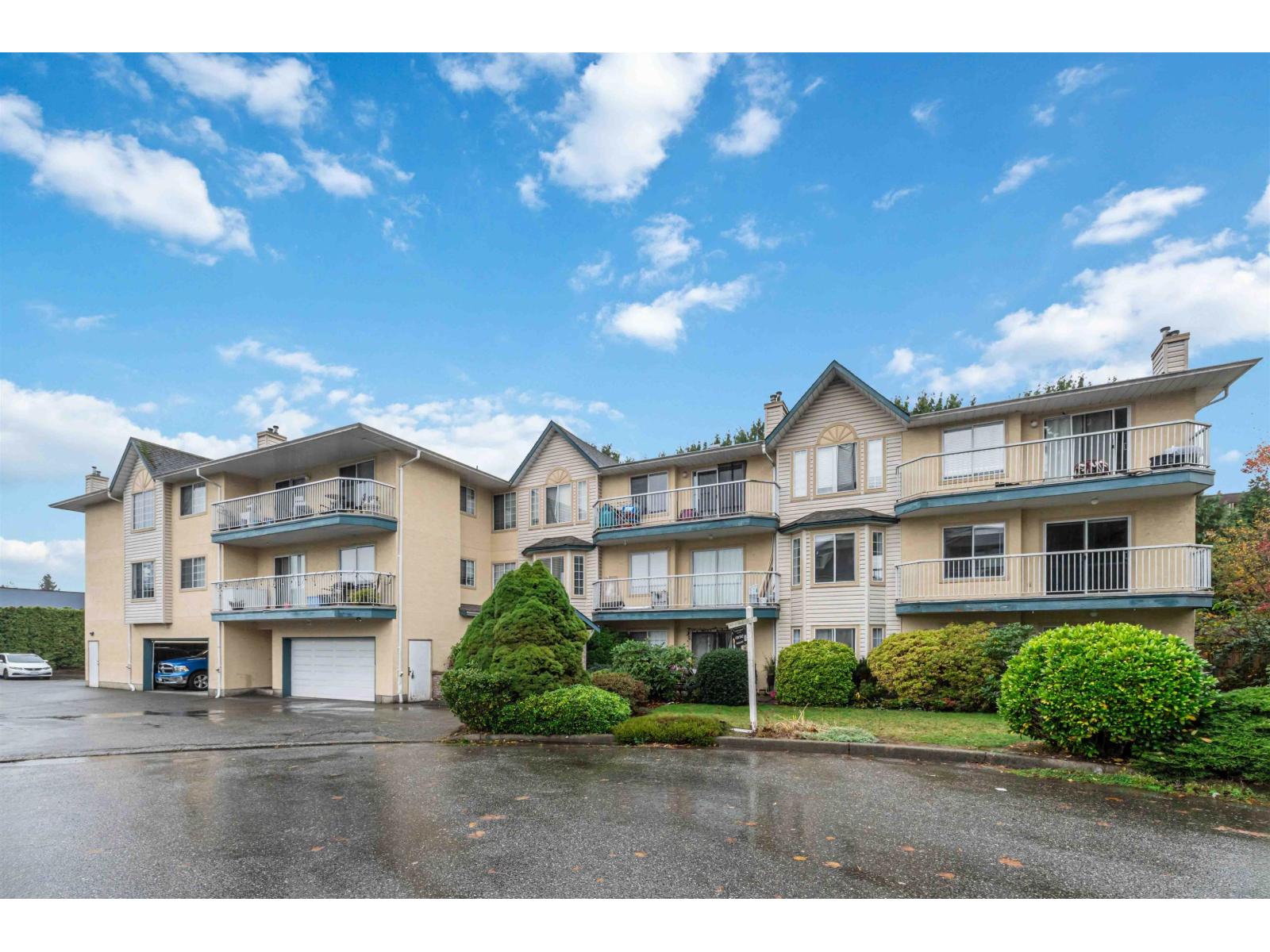 203 2567 VICTORIA STREET, Abbotsford