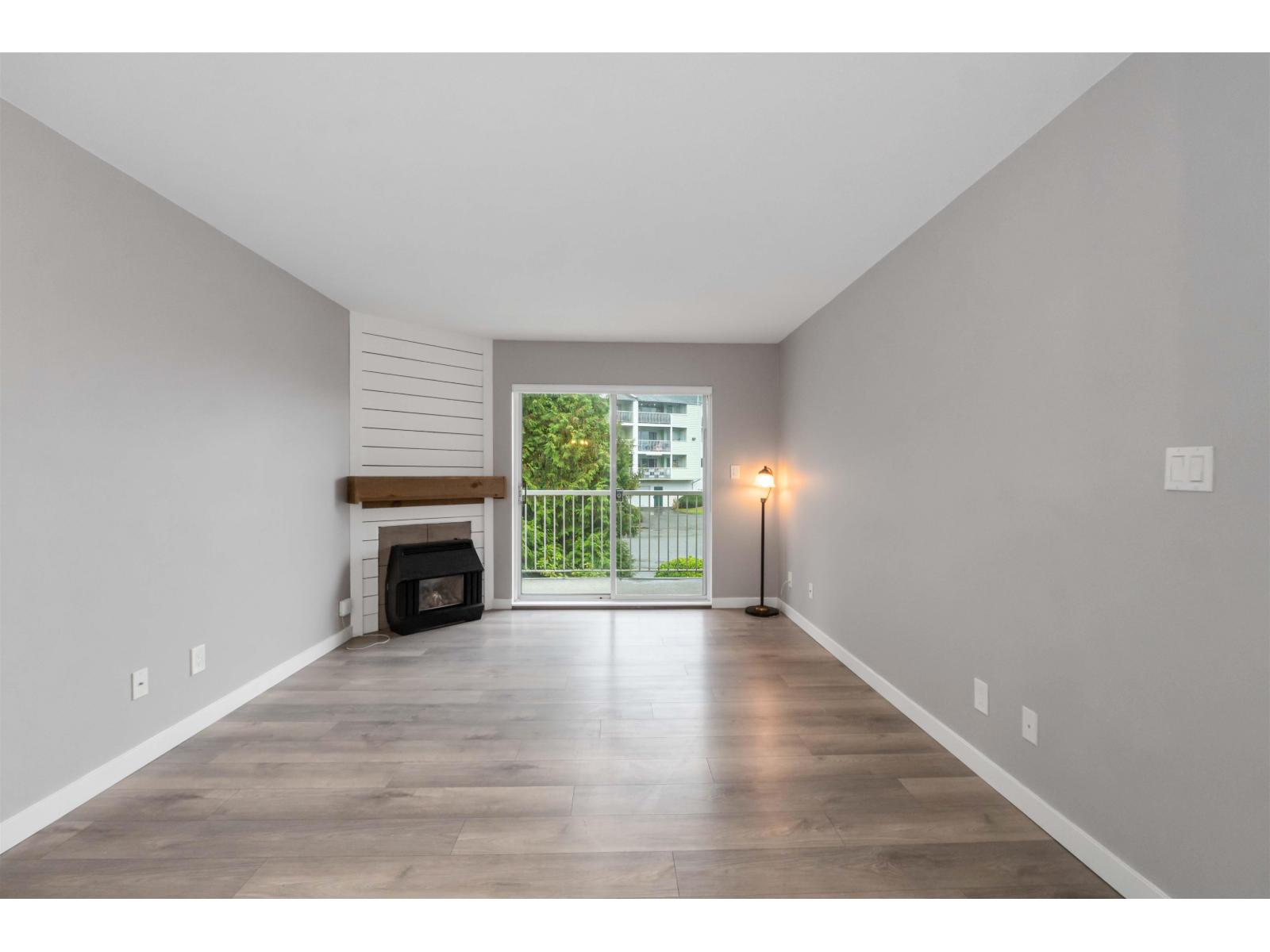 203 2567 VICTORIA STREET, Abbotsford