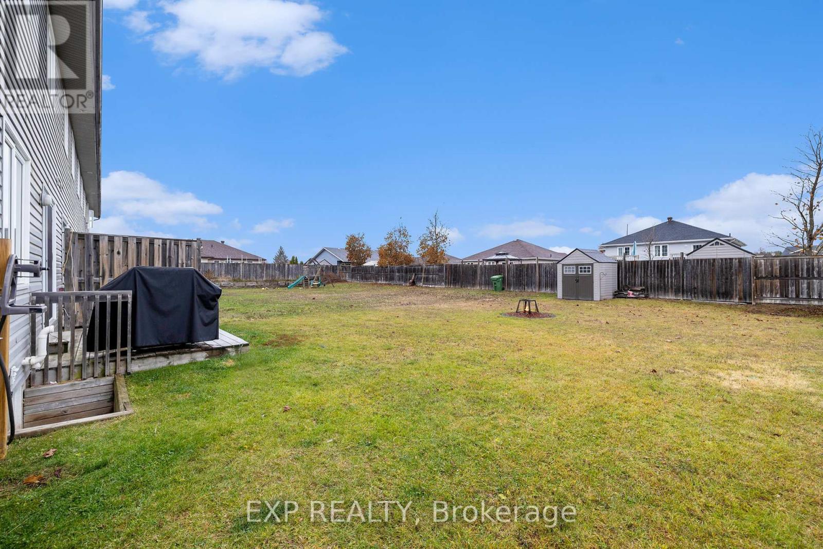 3000 SANDSTONE CRESCENT - Photo 2 of 9, Petawawa, Ontario