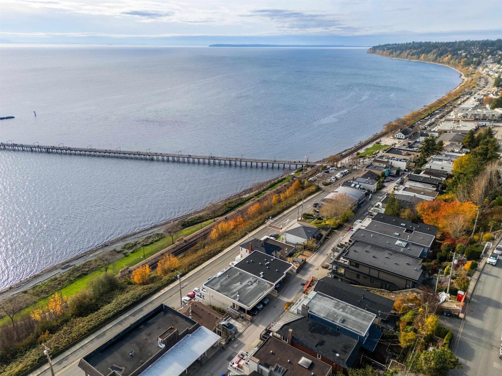 3 15129 MARINE DRIVE, White Rock