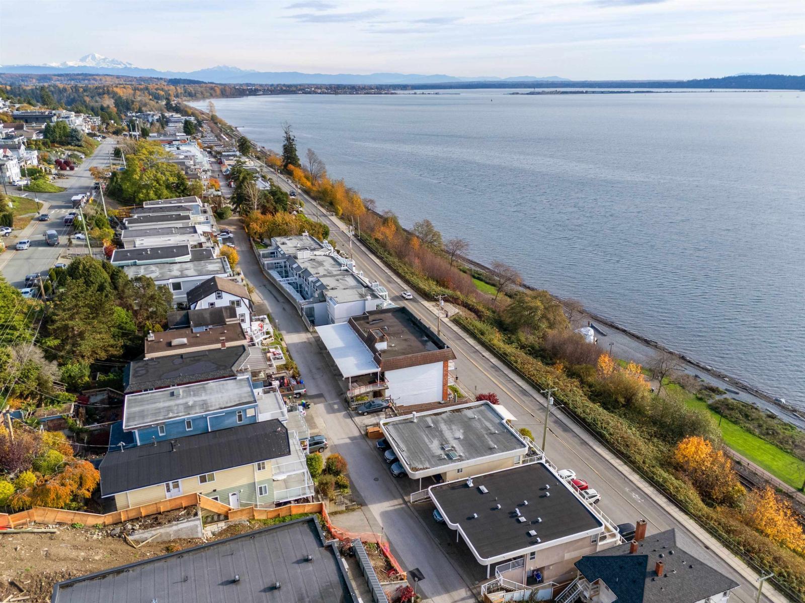 3 15129 MARINE DRIVE, White Rock