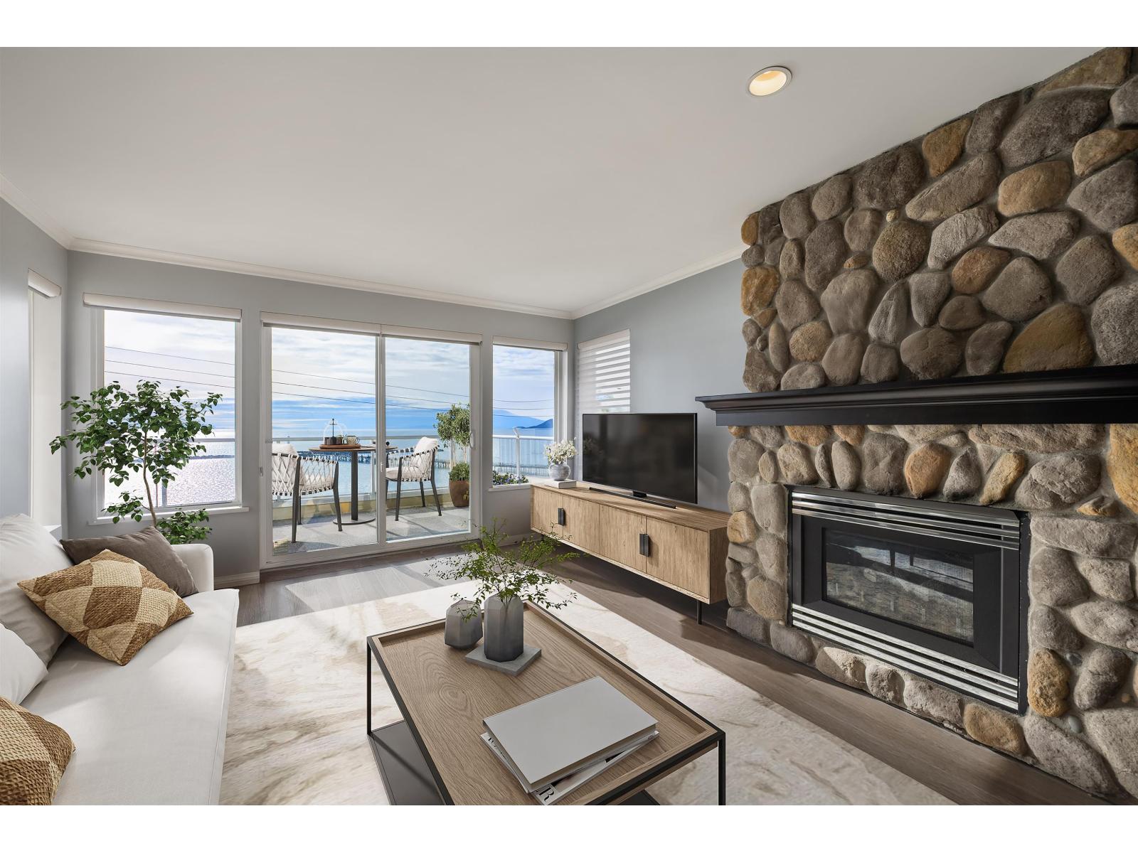3 15129 MARINE DRIVE, White Rock
