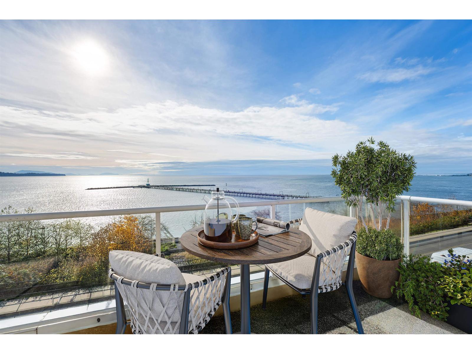 3 15129 MARINE DRIVE, White Rock