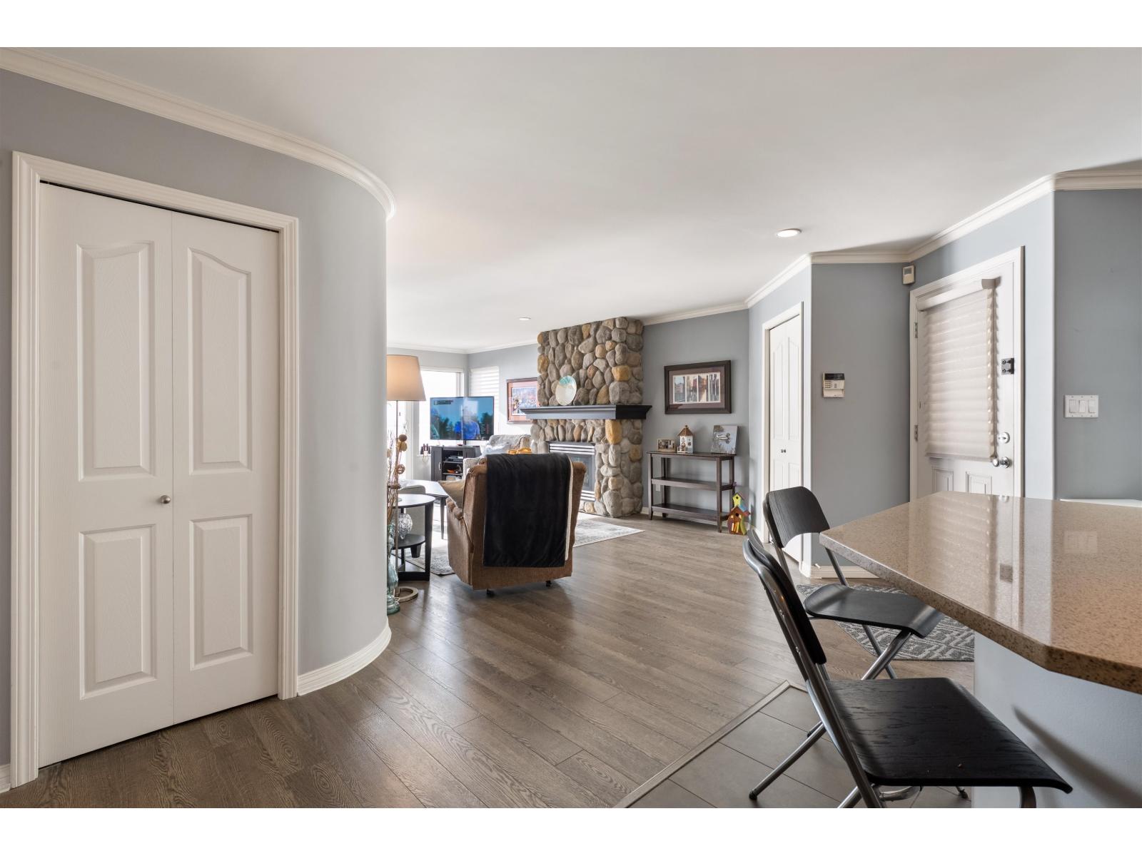 3 15129 MARINE DRIVE, White Rock