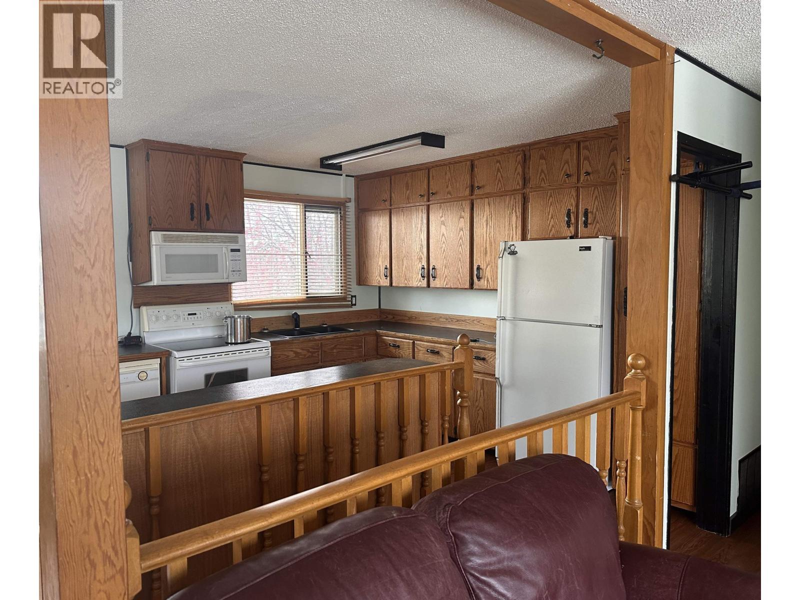 5204 TAMARACK CRESCENT, Fort Nelson