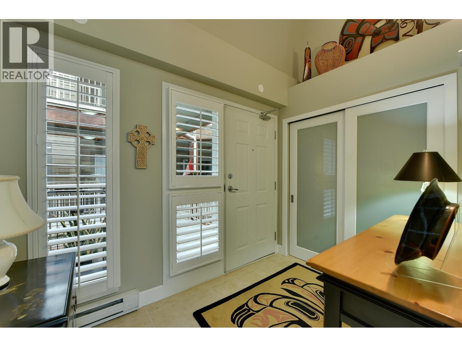 #319-1120 TSATSU SHORES Drive, Delta