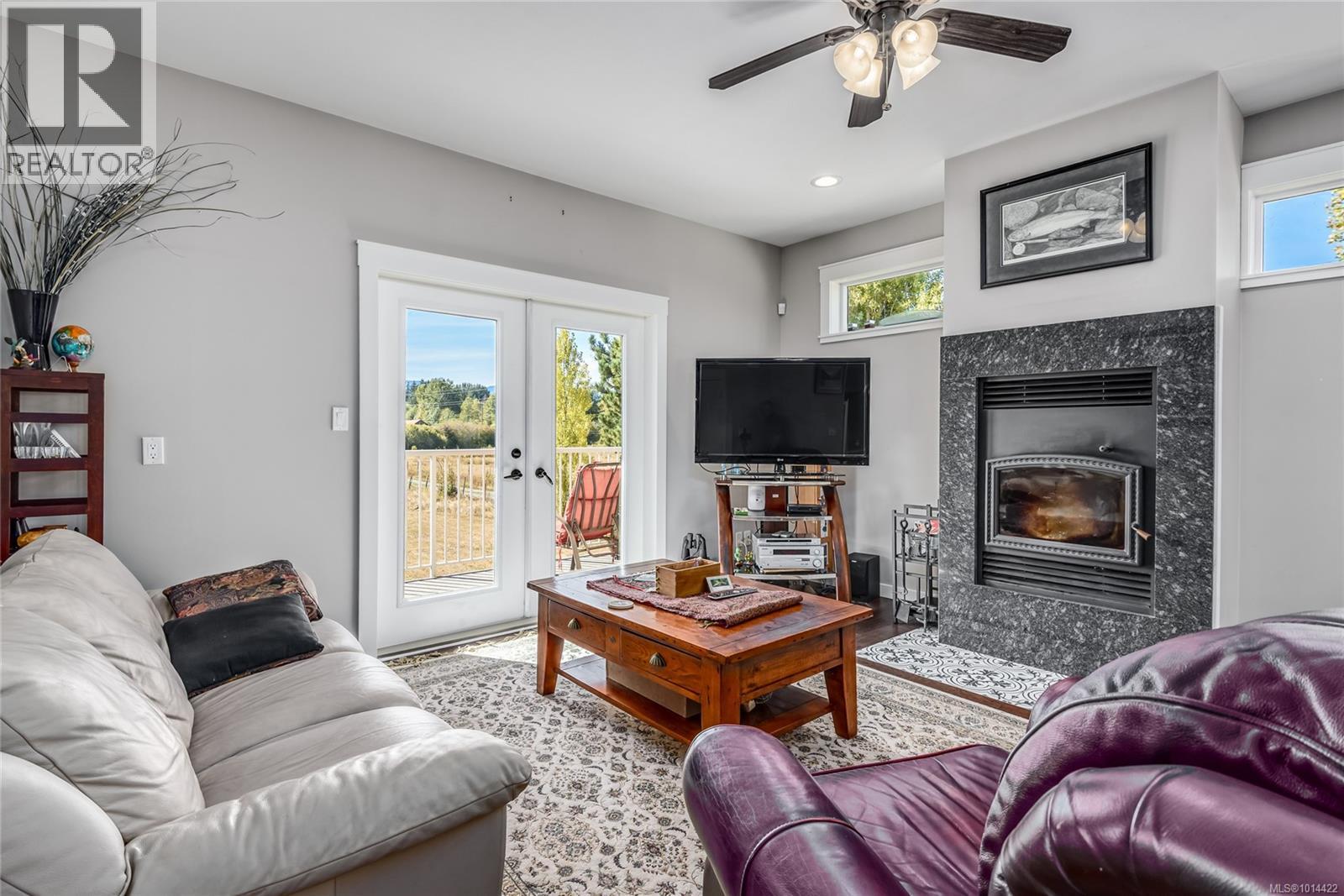 4754 Headquarters Rd, Courtenay