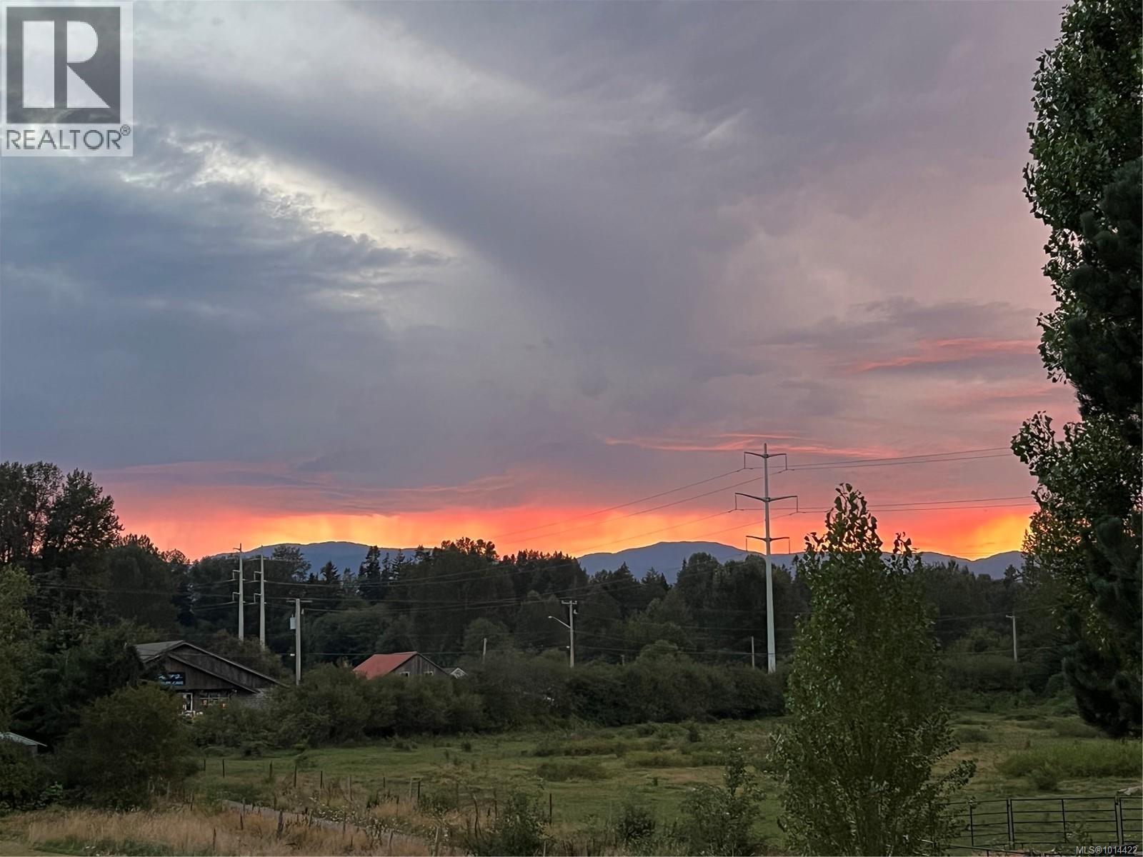 4754 Headquarters Rd, Courtenay