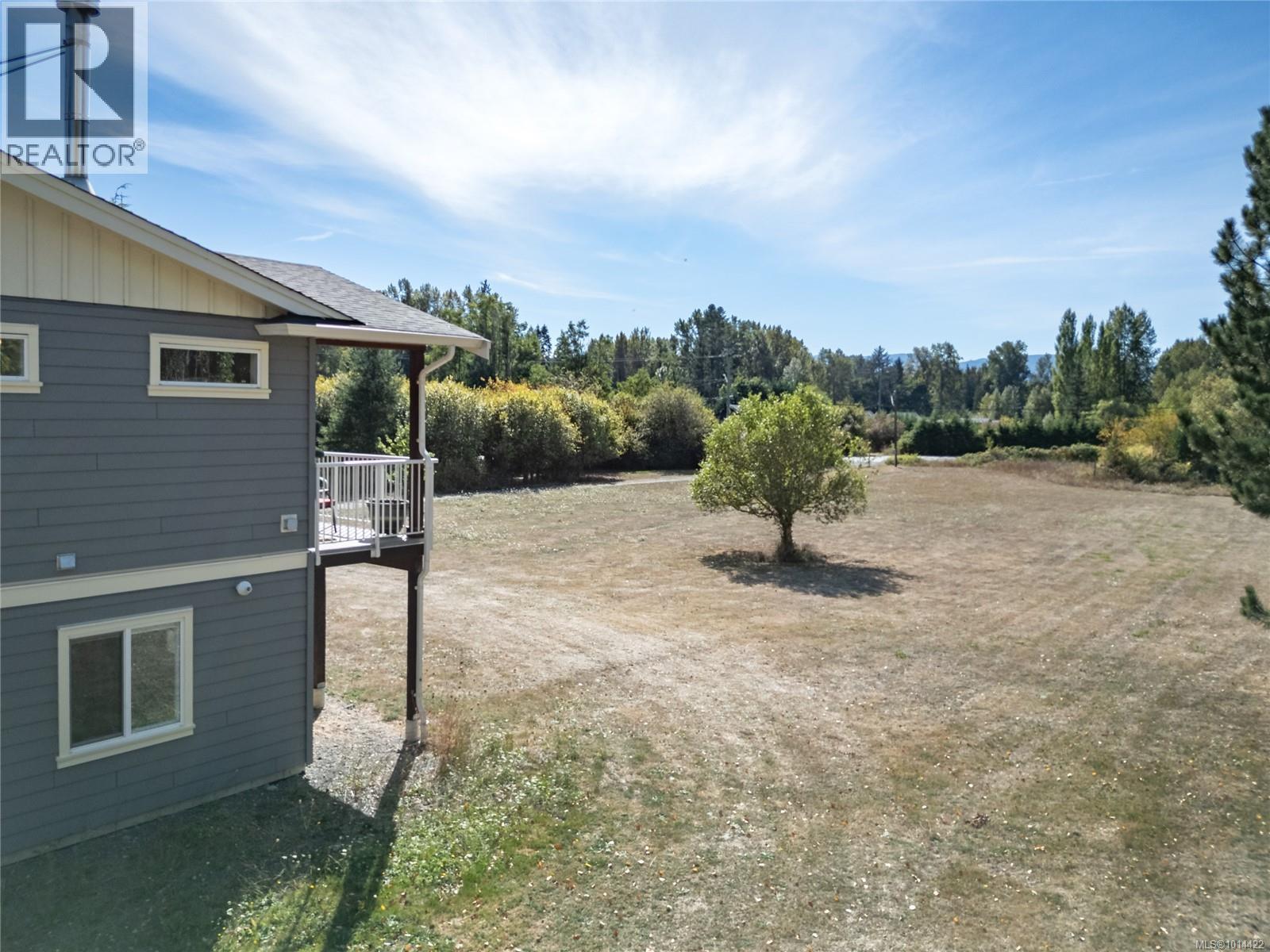 4754 Headquarters Rd, Courtenay