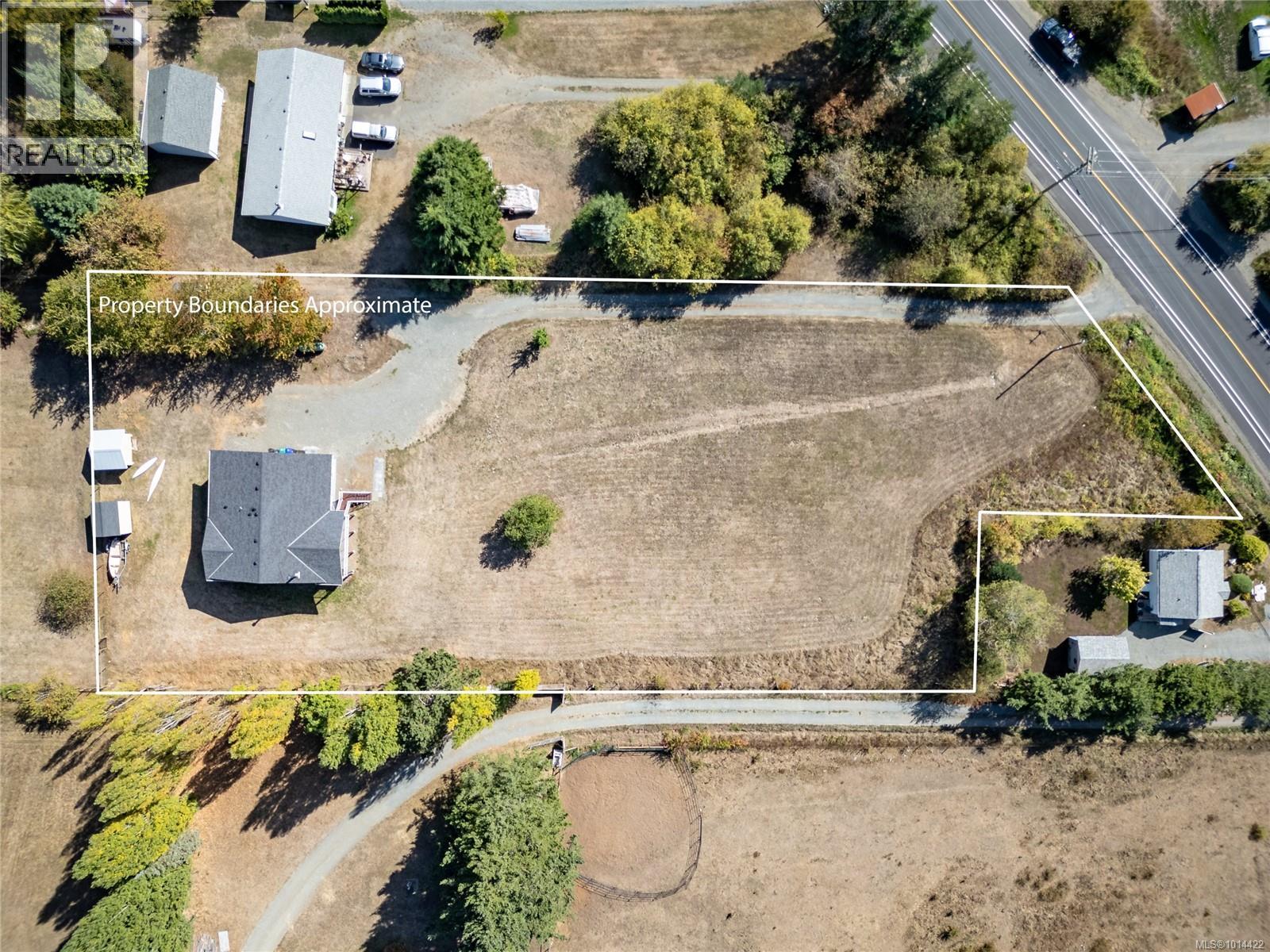 4754 Headquarters Rd, Courtenay