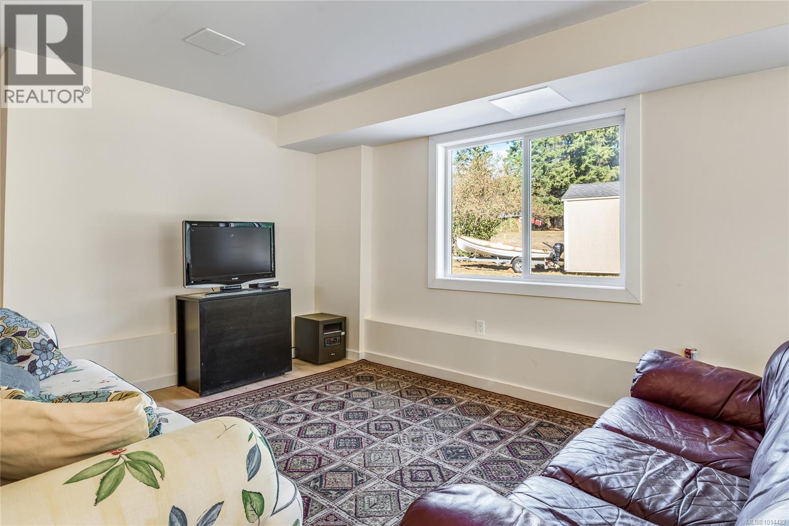 4754 Headquarters Rd, Courtenay