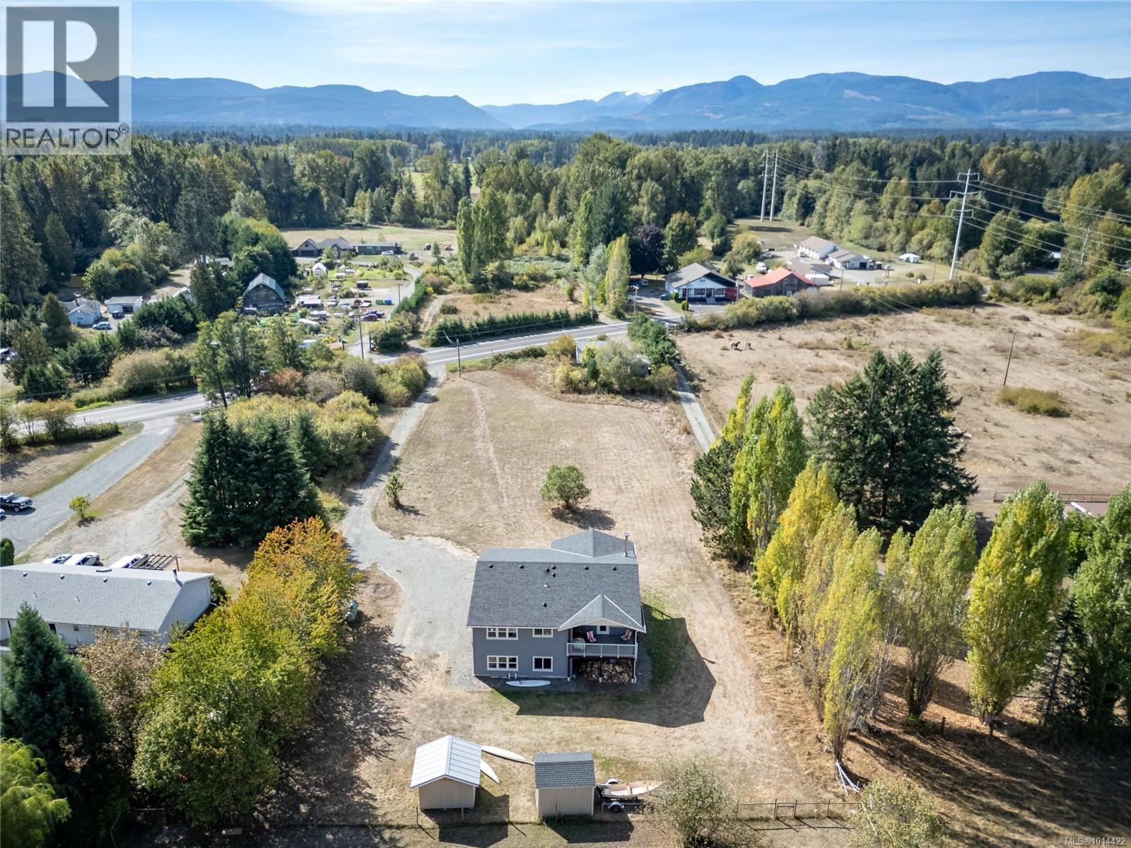 4754 Headquarters Rd, Courtenay