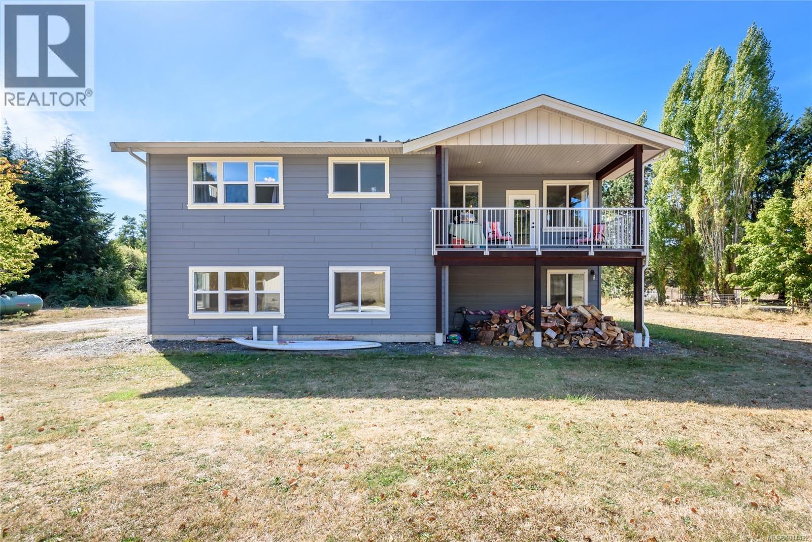 4754 Headquarters Rd, Courtenay