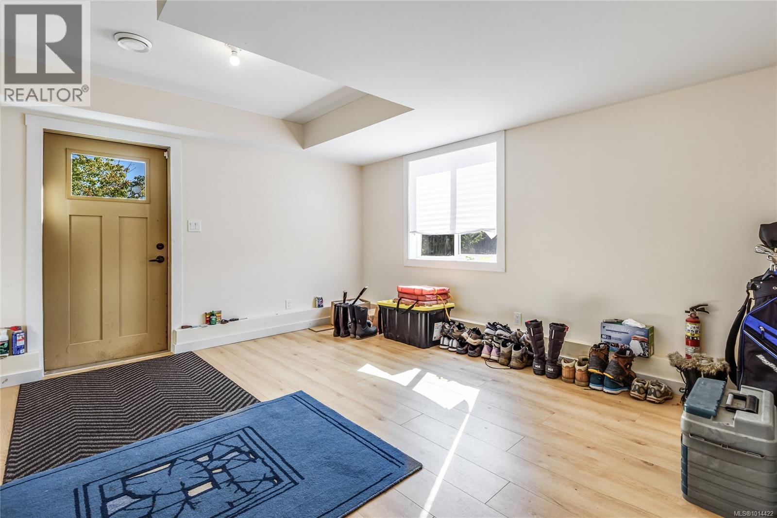 4754 Headquarters Rd, Courtenay