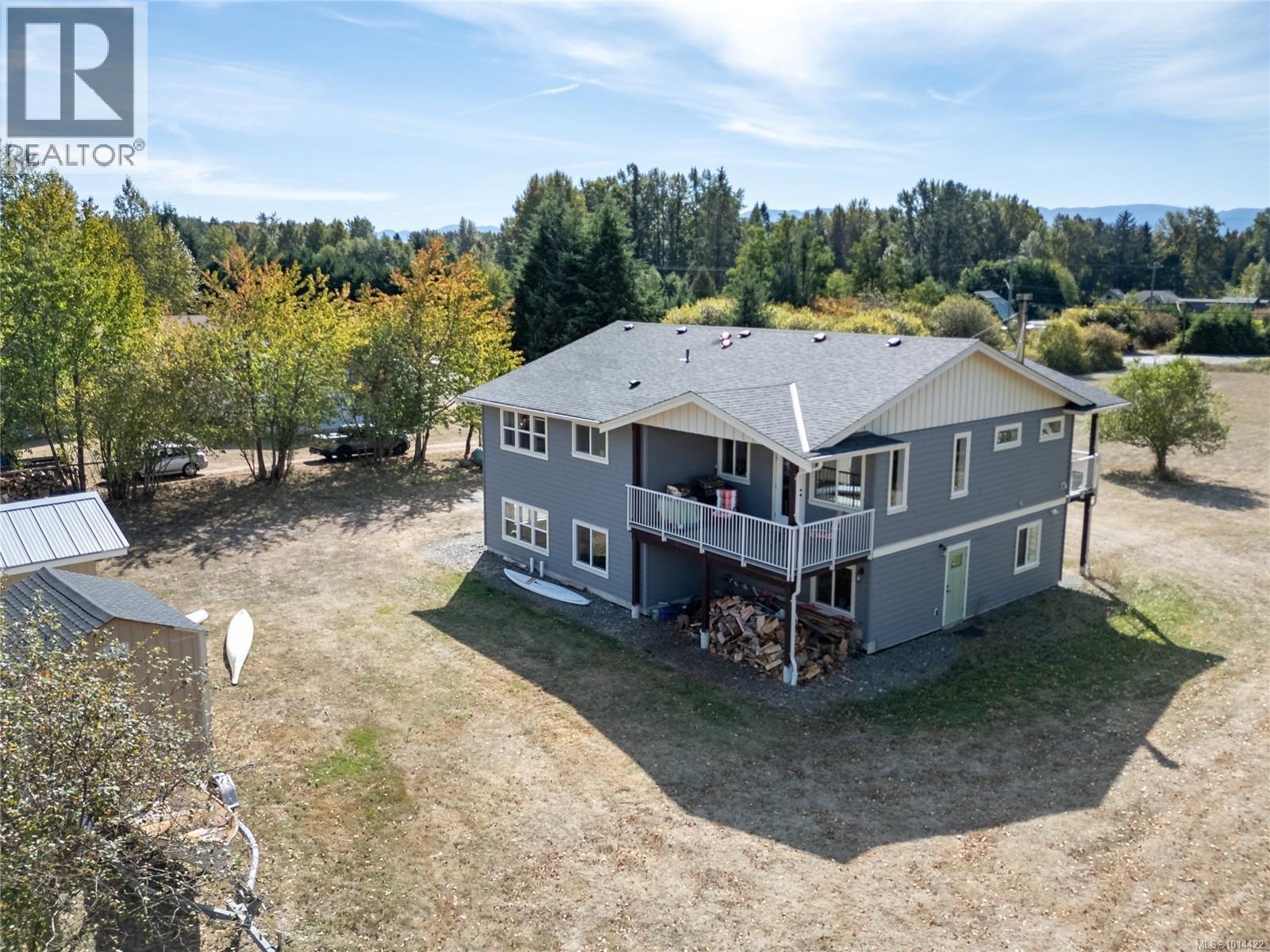 4754 Headquarters Rd, Courtenay
