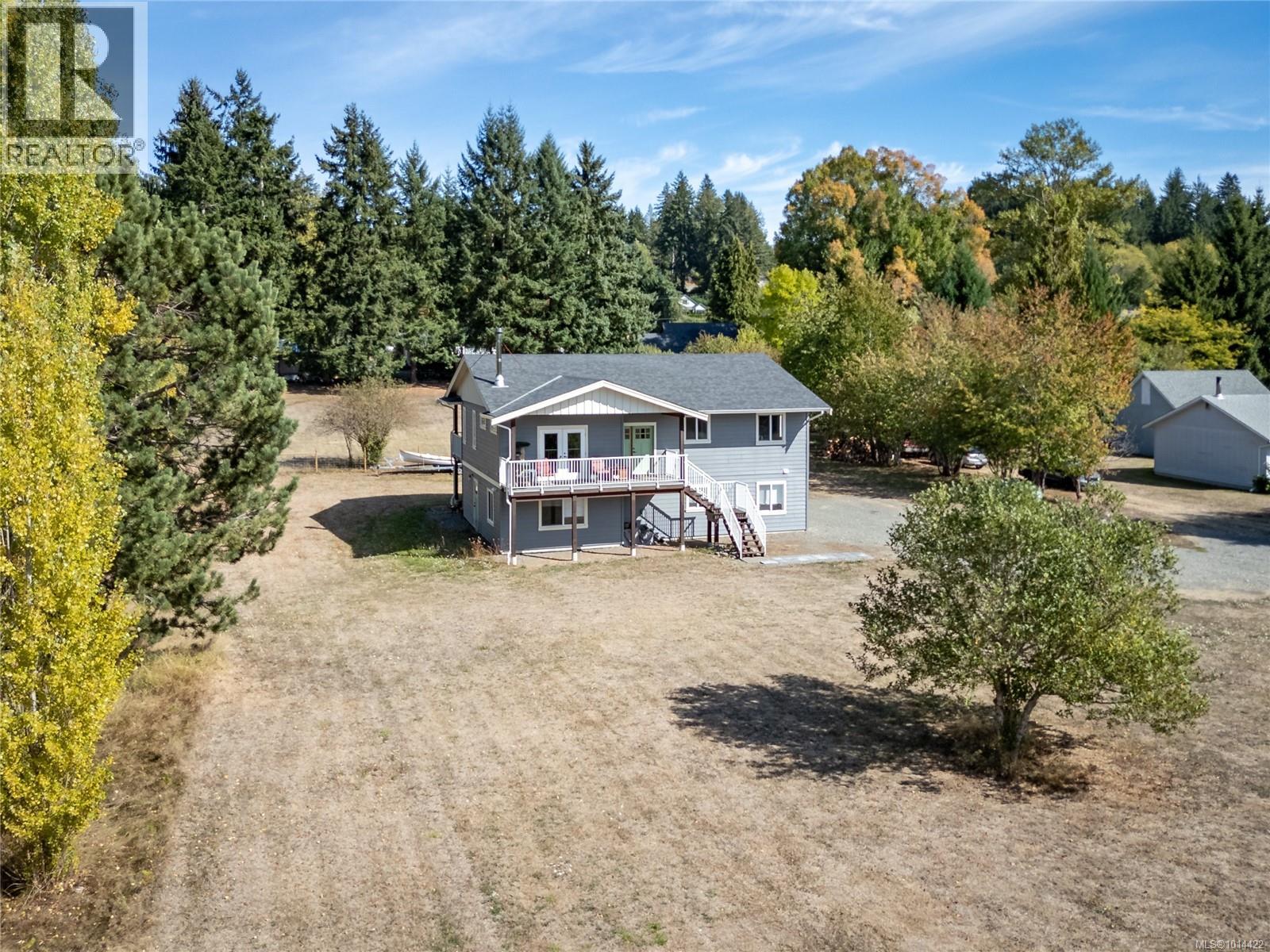4754 Headquarters Rd, Courtenay