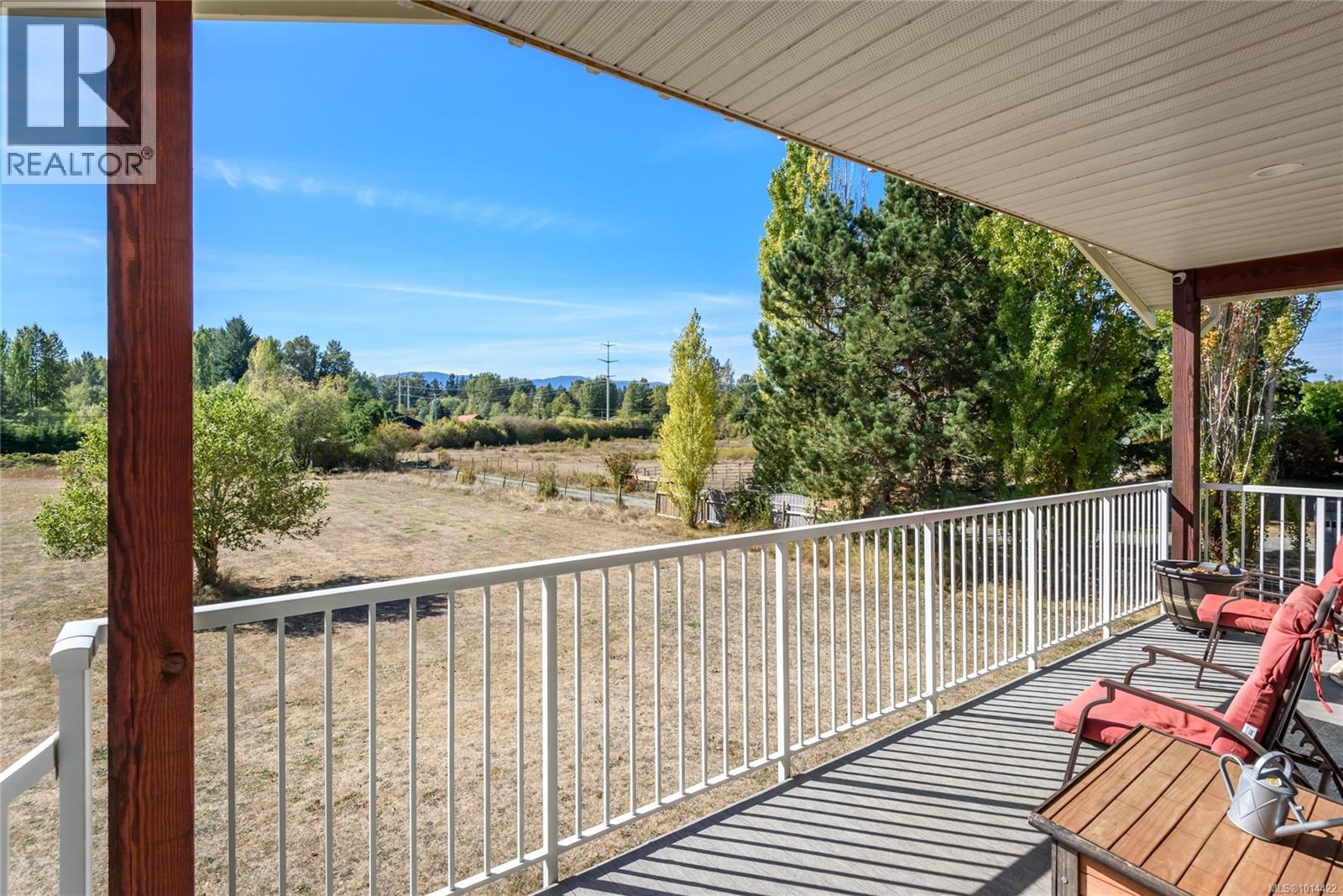 4754 Headquarters Rd, Courtenay