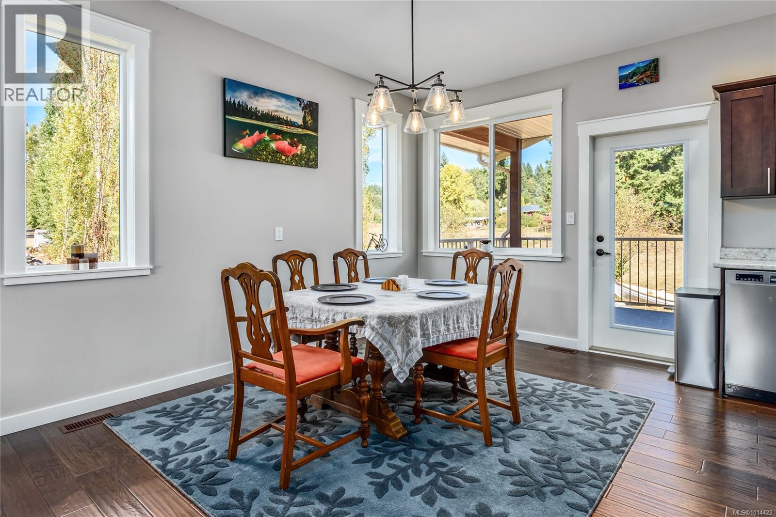 4754 Headquarters Rd, Courtenay