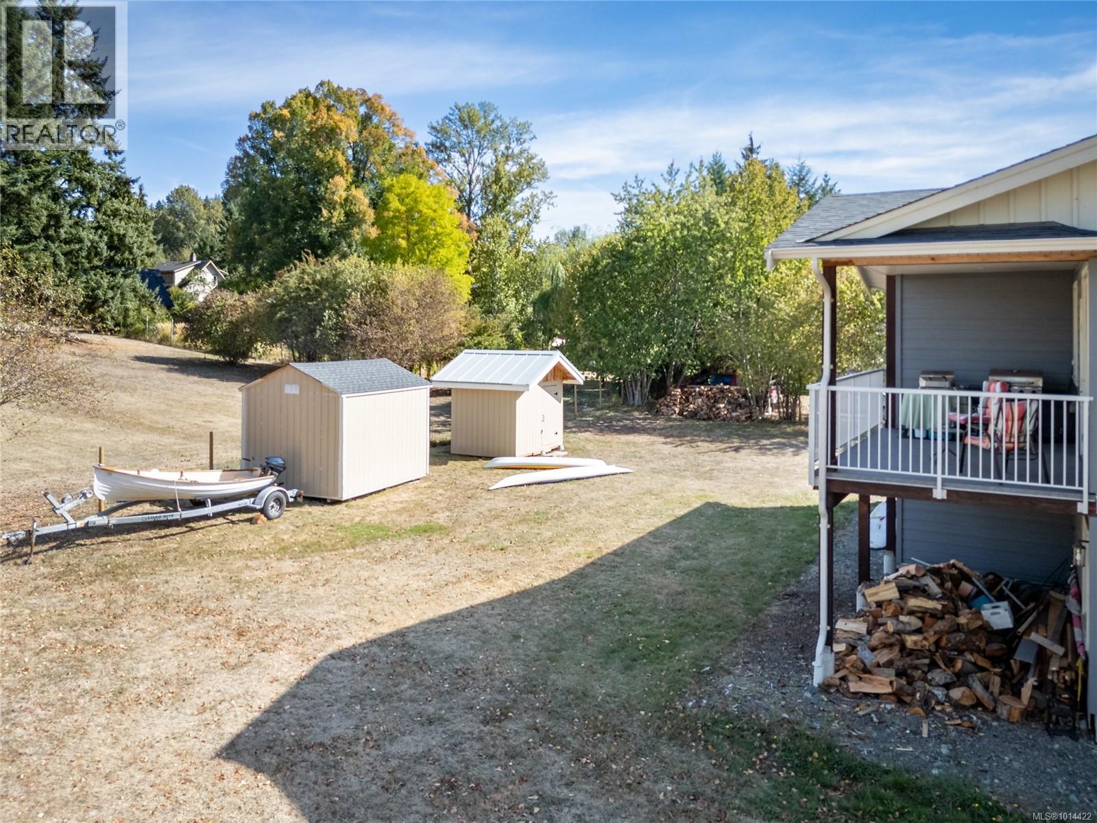 4754 Headquarters Rd, Courtenay