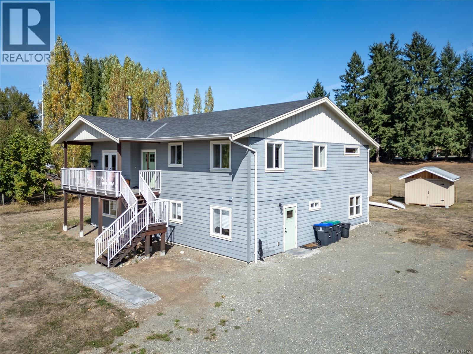 4754 Headquarters Rd, Courtenay
