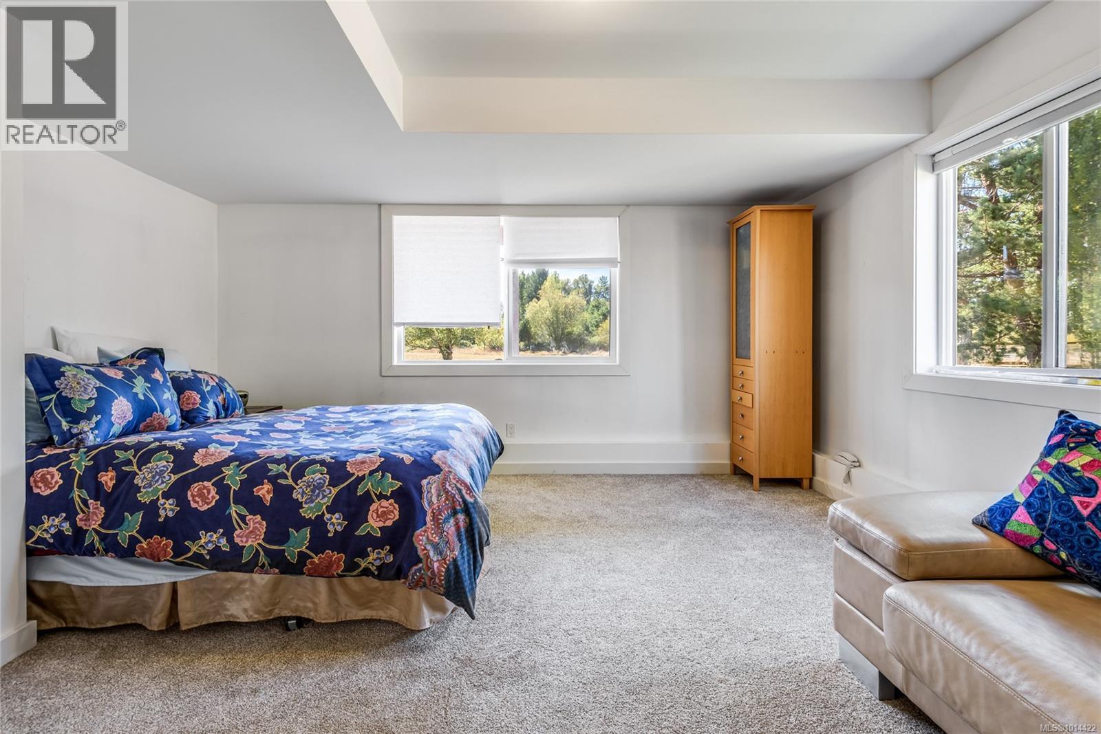 4754 Headquarters Rd, Courtenay