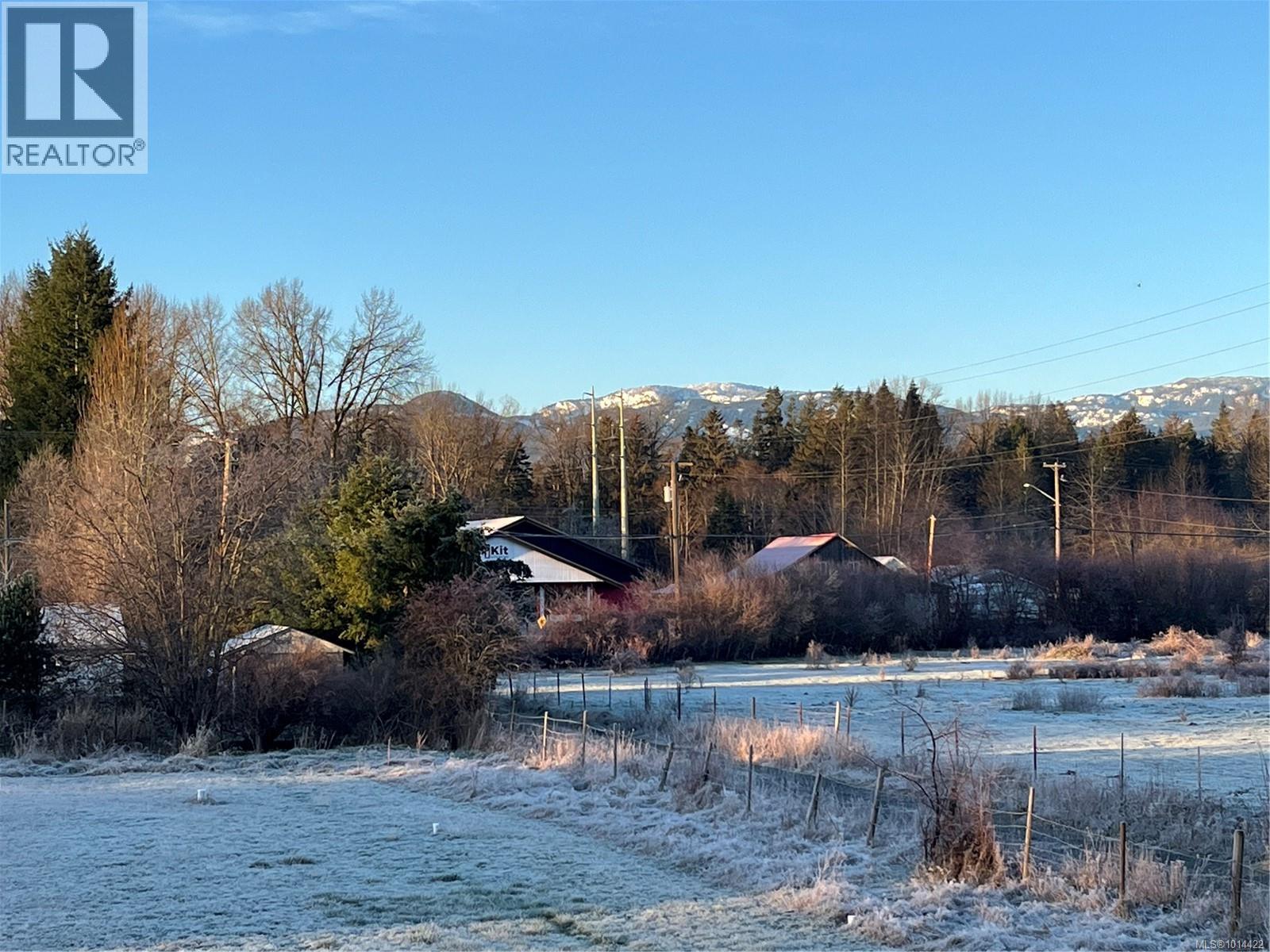 4754 Headquarters Rd, Courtenay