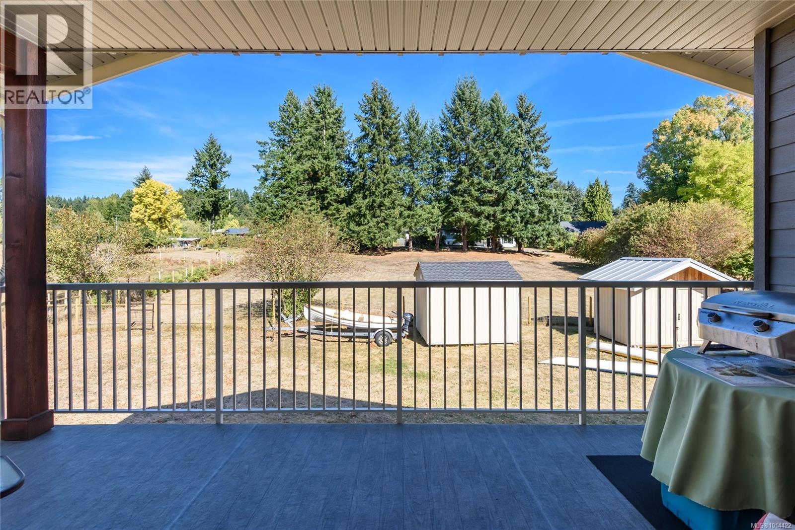 4754 Headquarters Rd, Courtenay