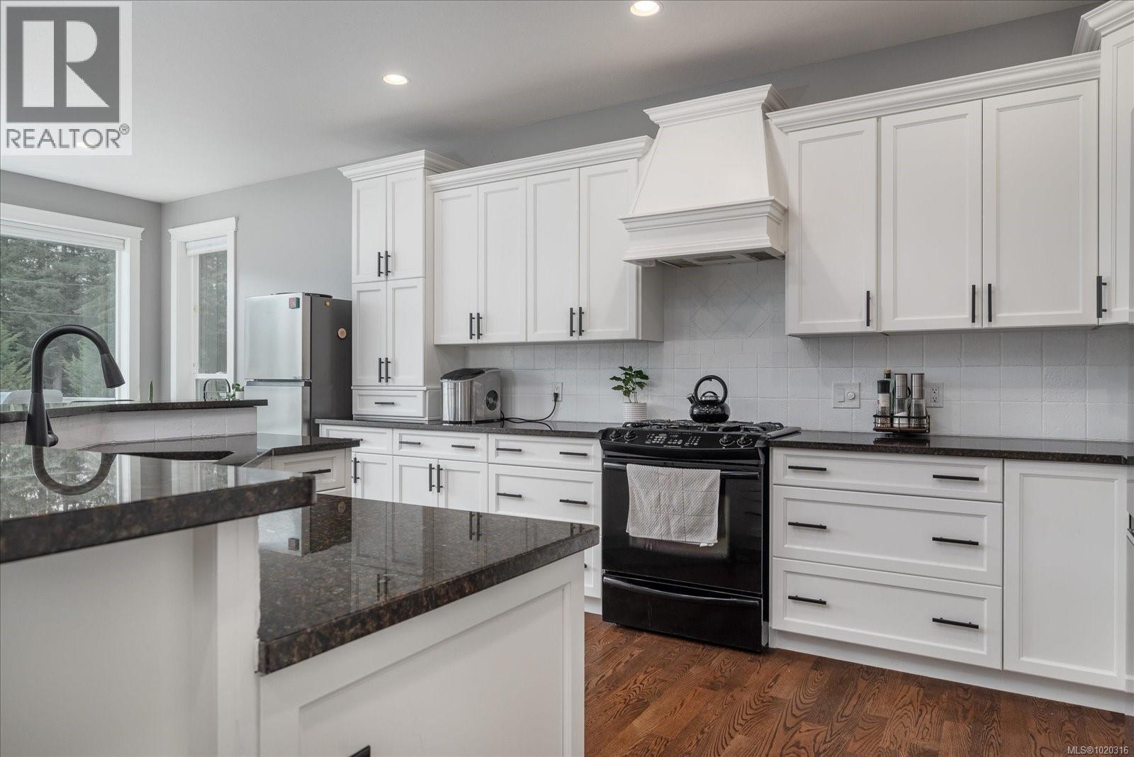 3603 Monterey Dr, Nanaimo