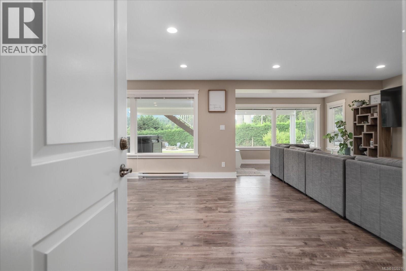 3603 Monterey Dr, Nanaimo