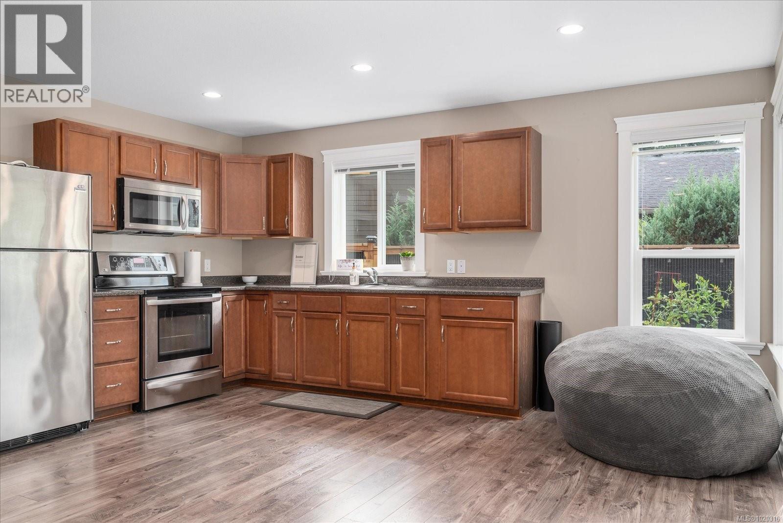 3603 Monterey Dr, Nanaimo