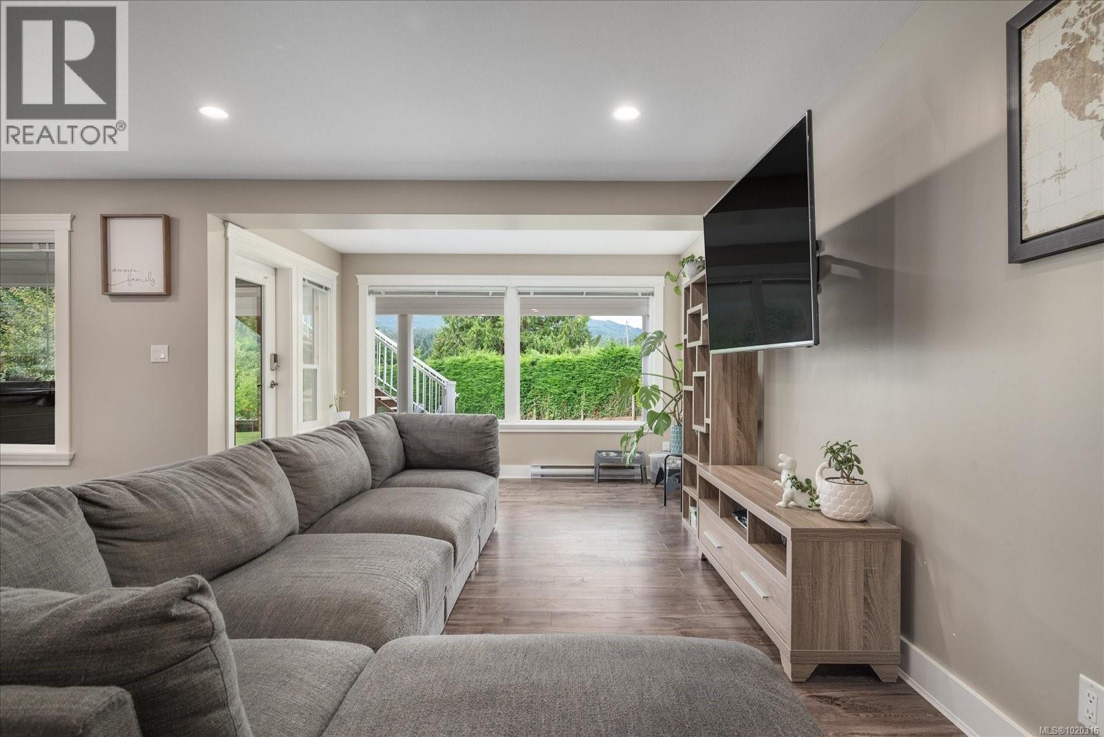 3603 Monterey Dr, Nanaimo